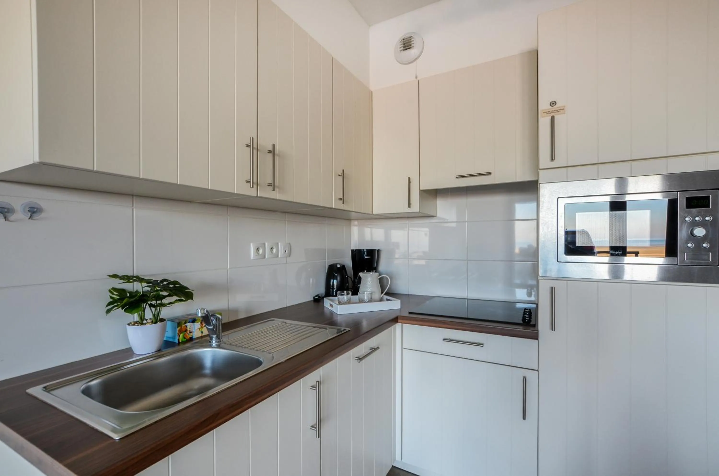 Kitchen or kitchenette in Evancy Etoile de Mer