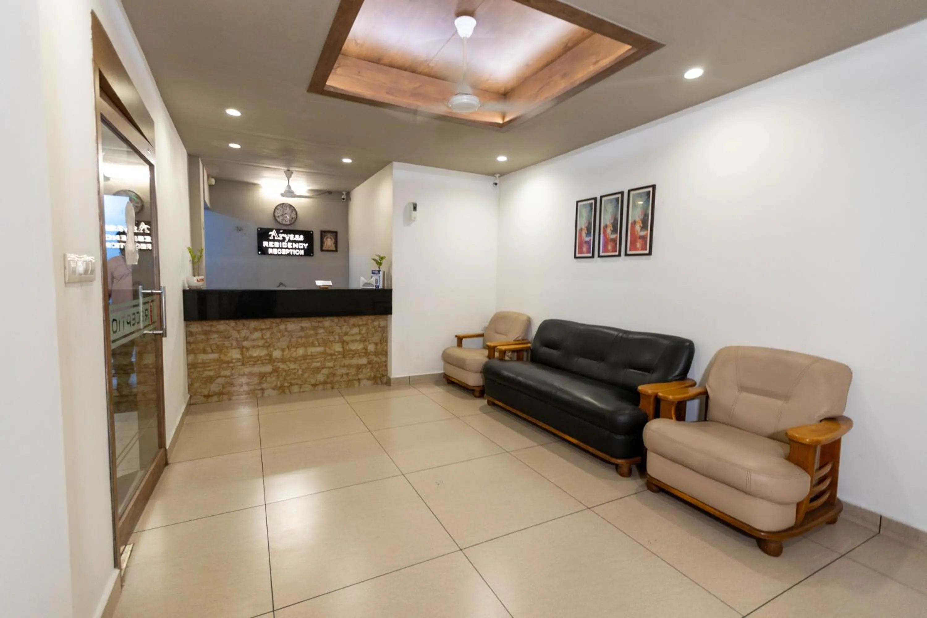 Seating area in Aryaas Residency Nettoor