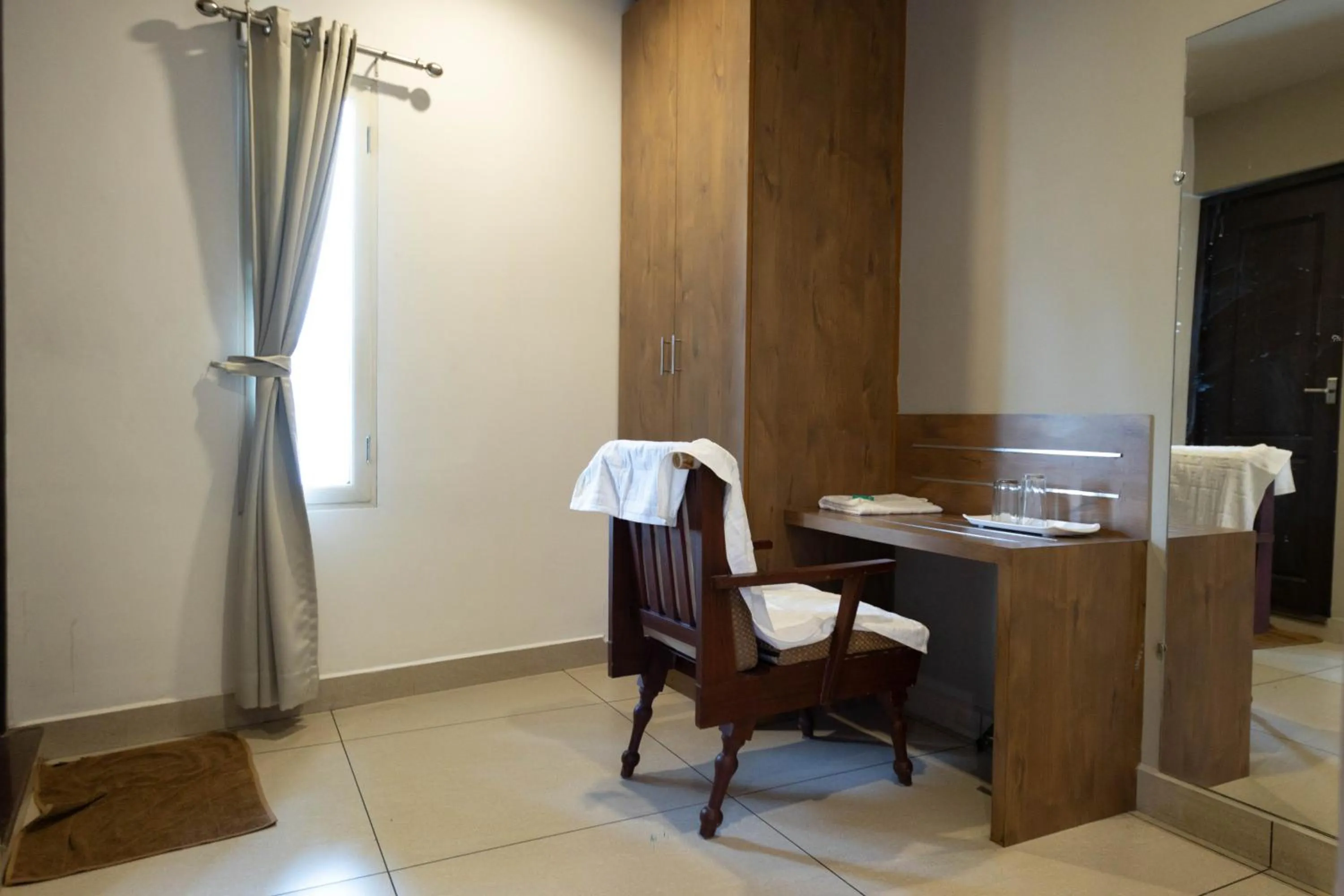 Aryaas Residency Nettoor