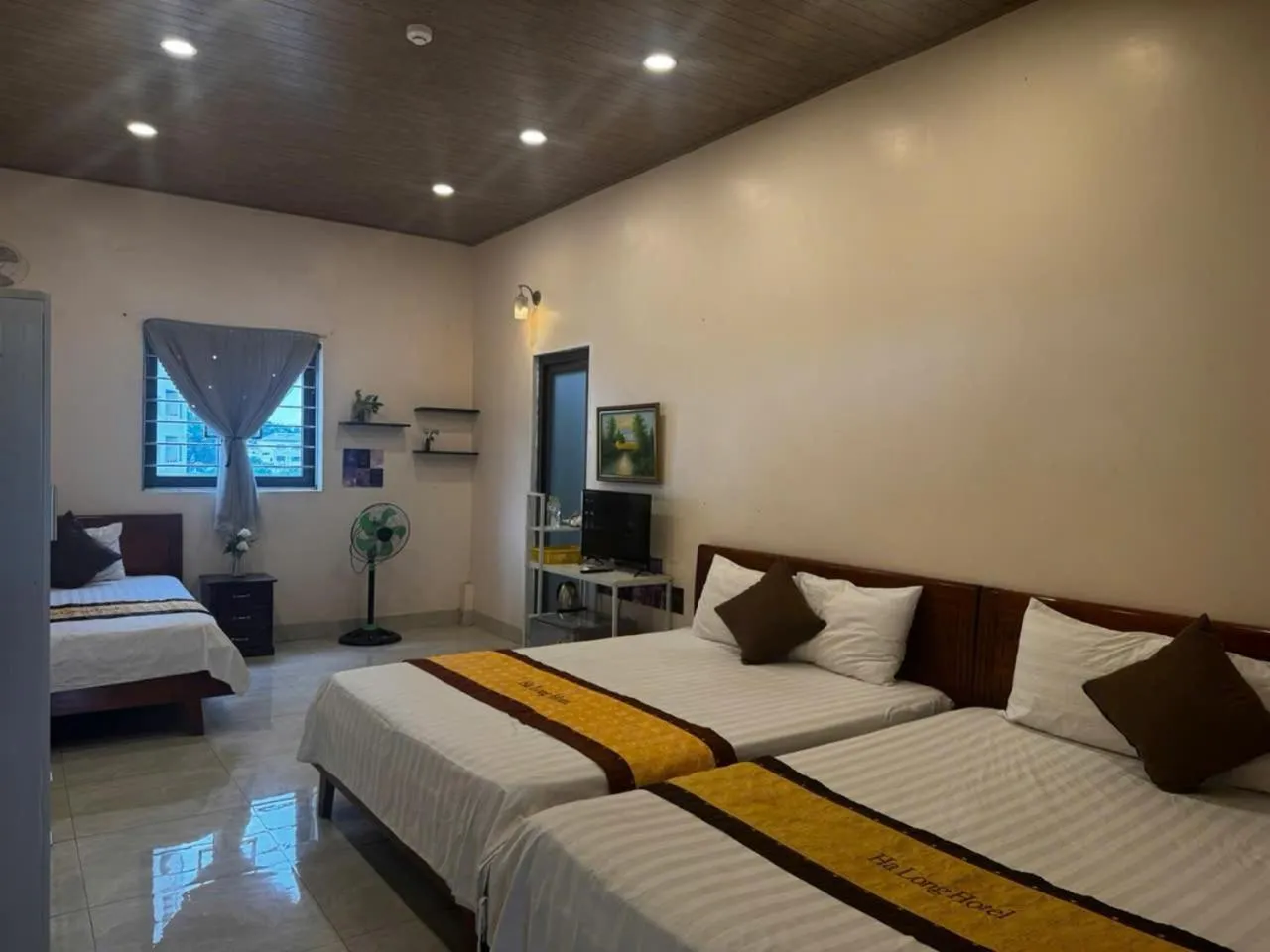 Bed in Ha Long hotel