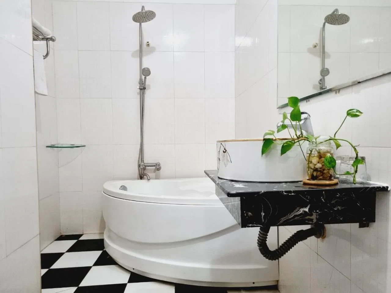 Bath in Ha Long hotel