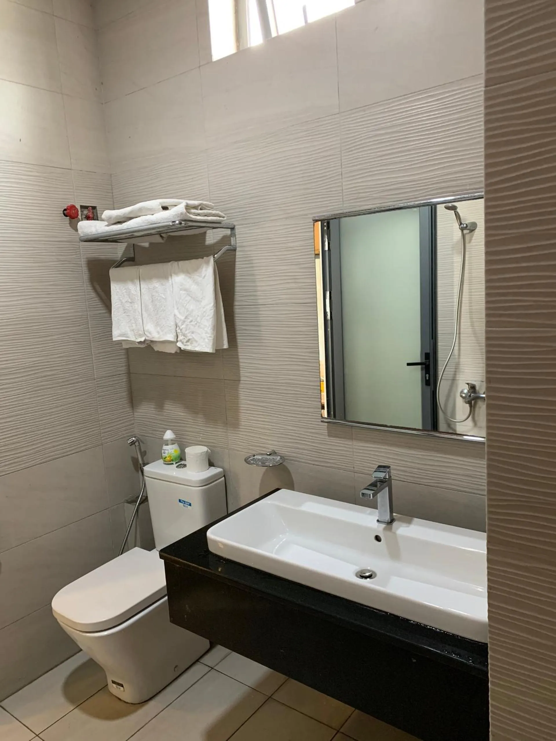 Toilet in Ha Long hotel