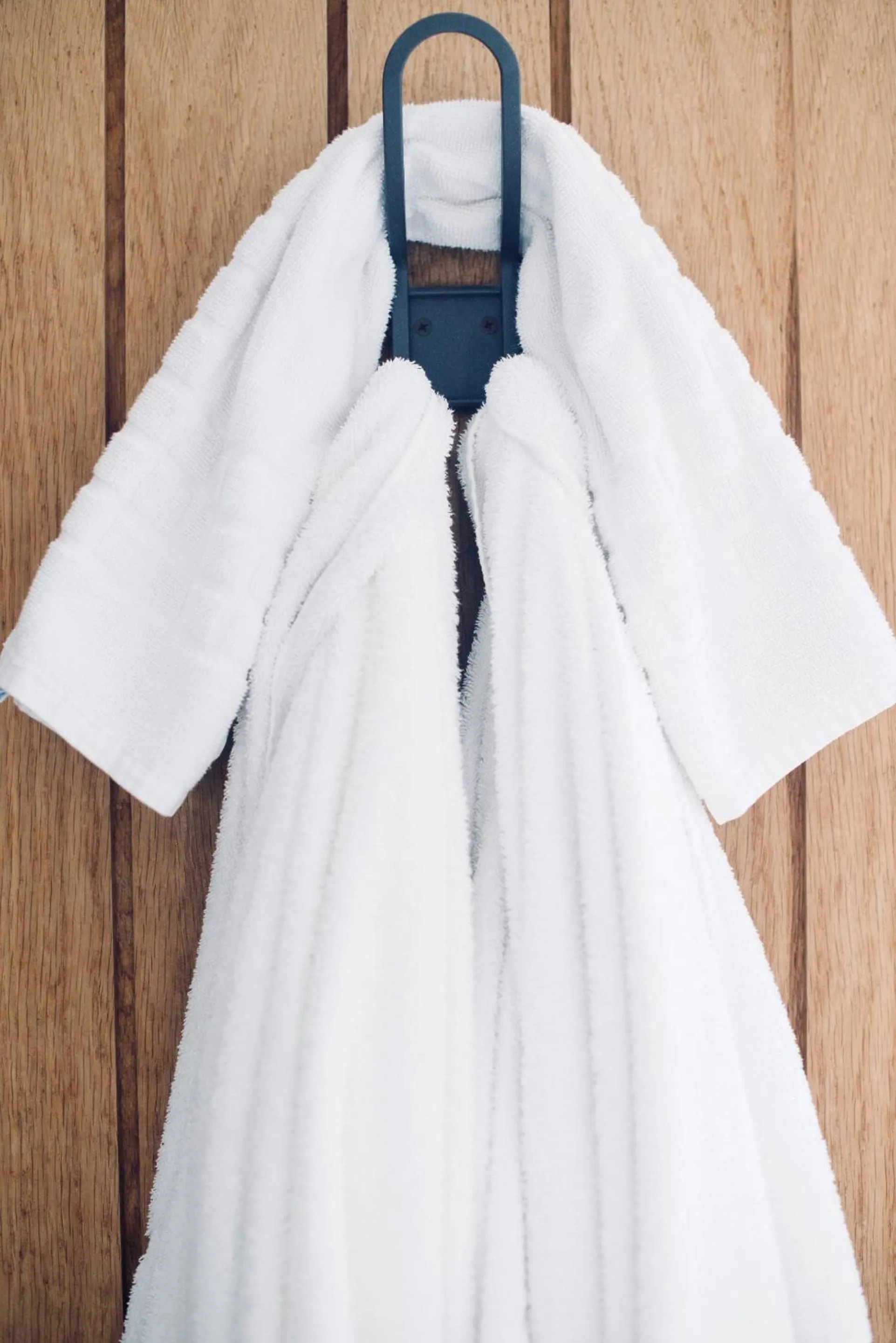 Bathroom in Wester Auchraw Longhouse Artful highland stay