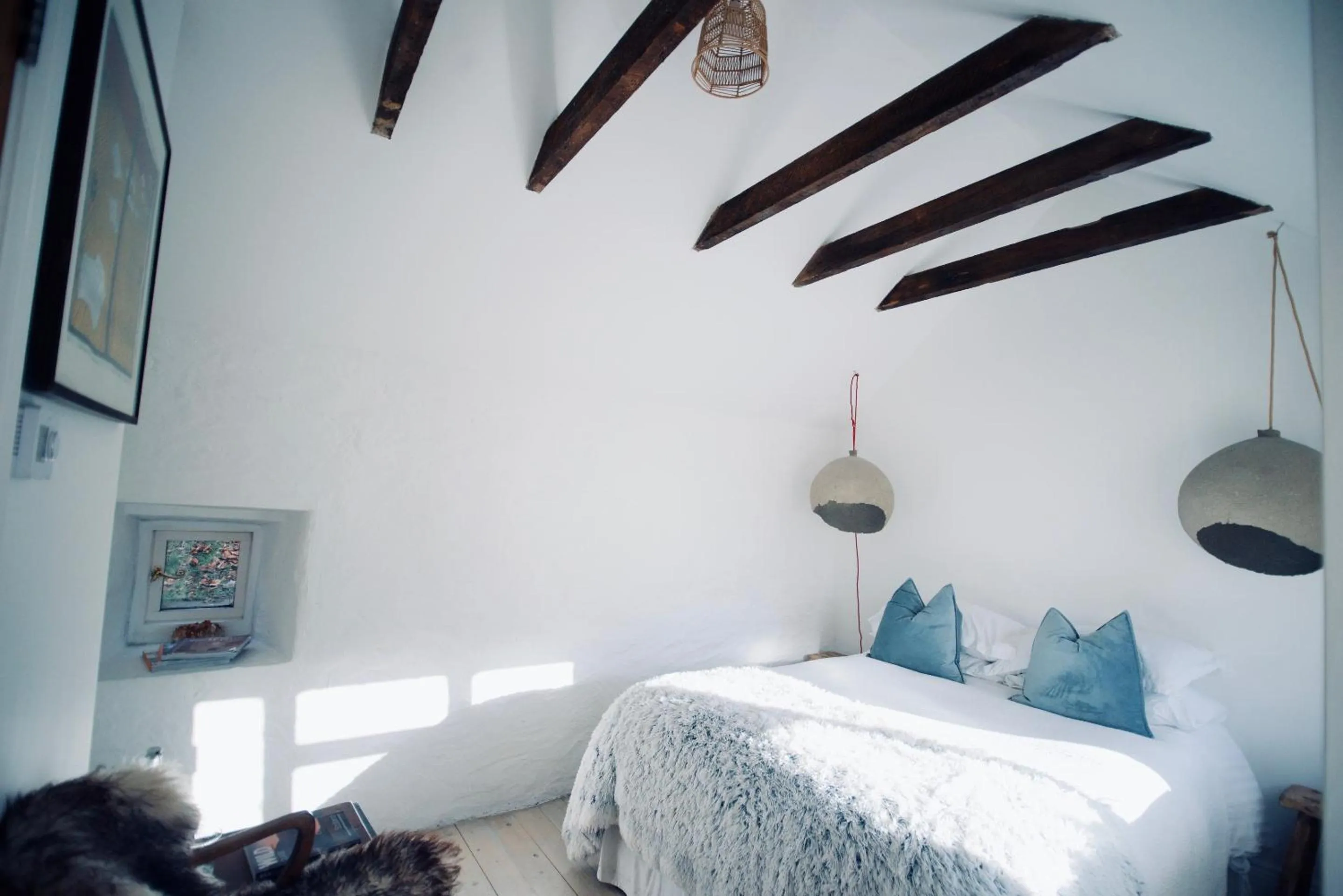 Bedroom, Bed in Wester Auchraw Longhouse Artful highland stay