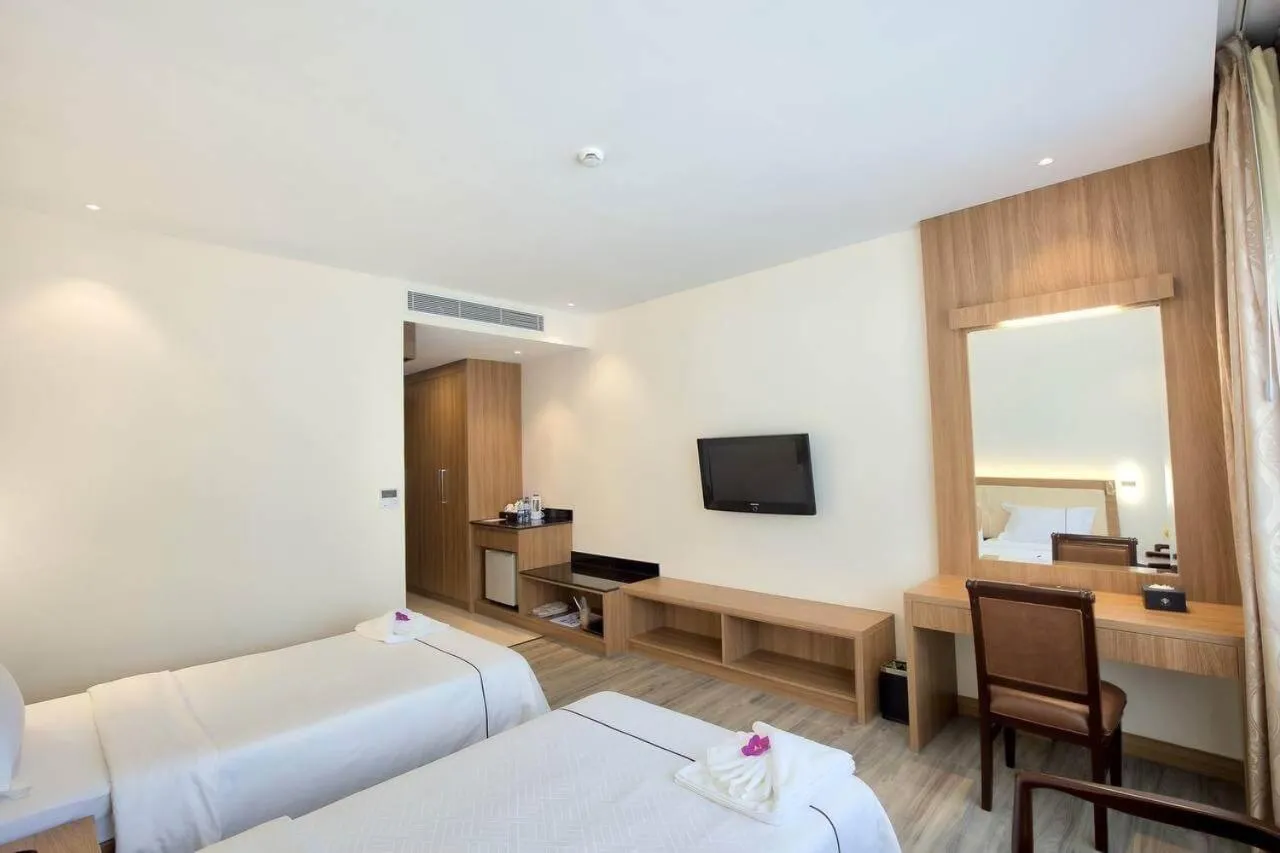 Bedroom, Bed in Le President Hotel