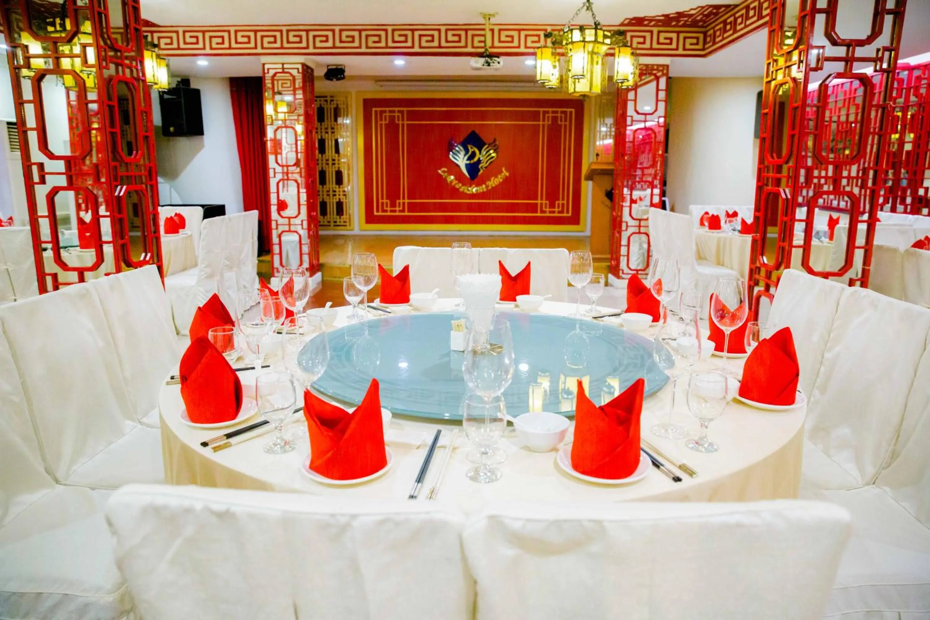 Evening entertainment in Le President Hotel