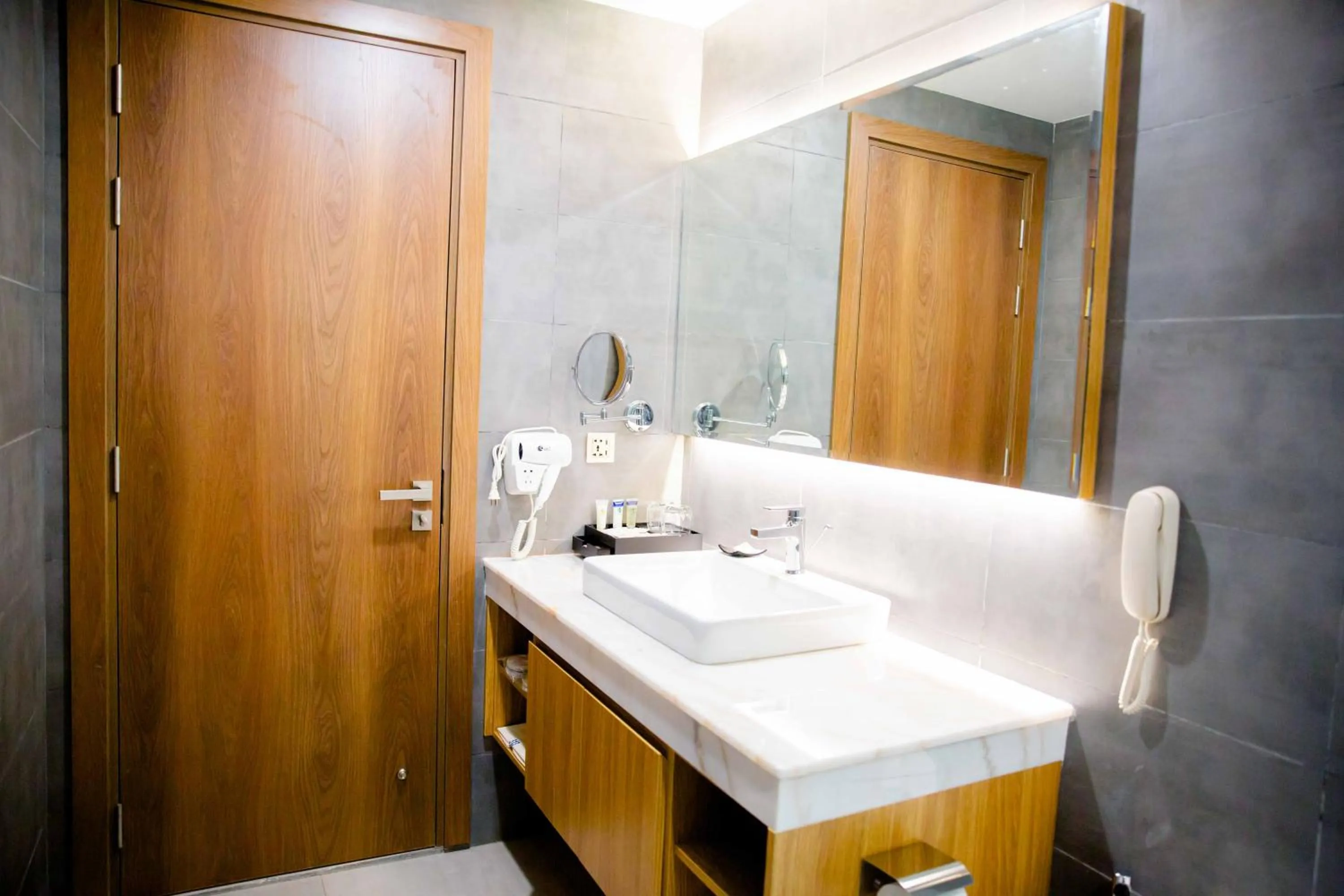 Bathroom in Le President Hotel