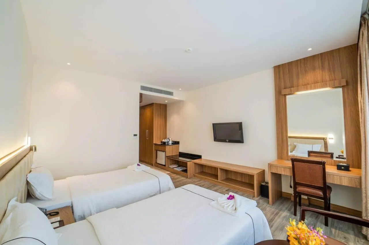 Bedroom, Bed in Le President Hotel