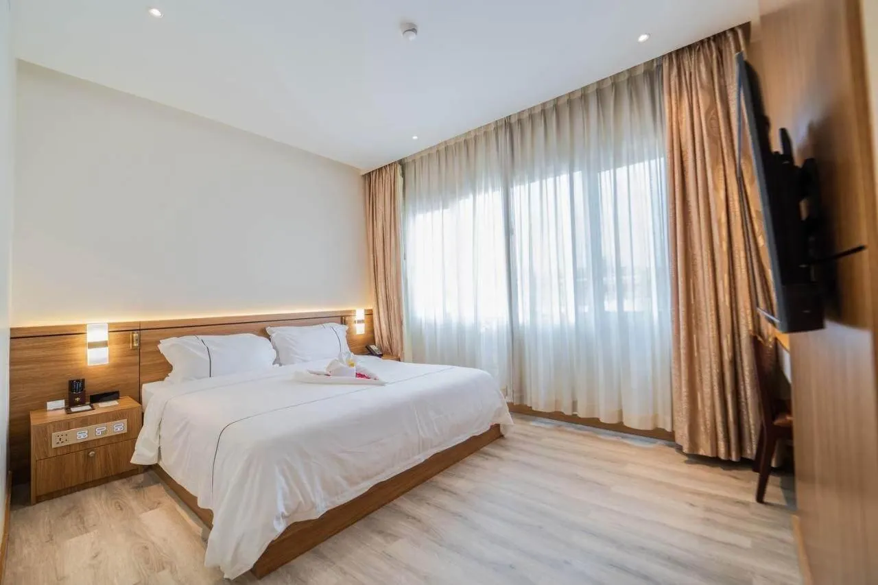 Bedroom, Bed in Le President Hotel