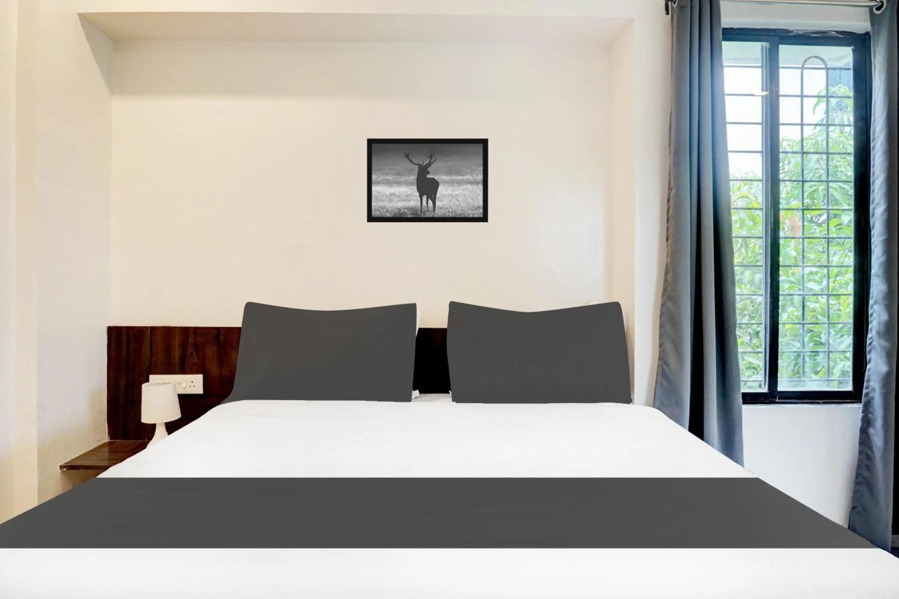 Bedroom, Bed in Hotel O Laxman Nagar Baner