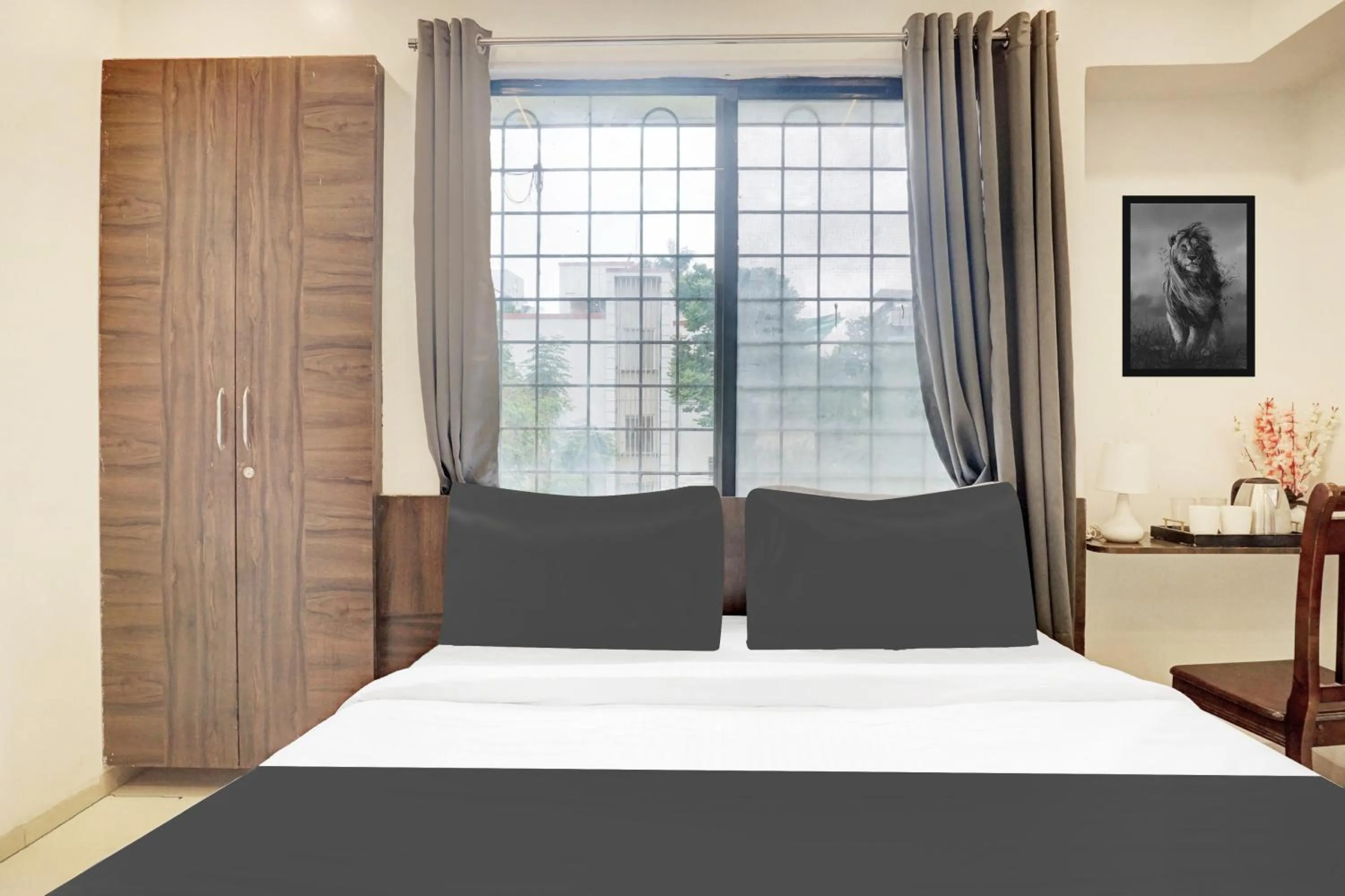 Bedroom, Bed in Hotel O Laxman Nagar Baner