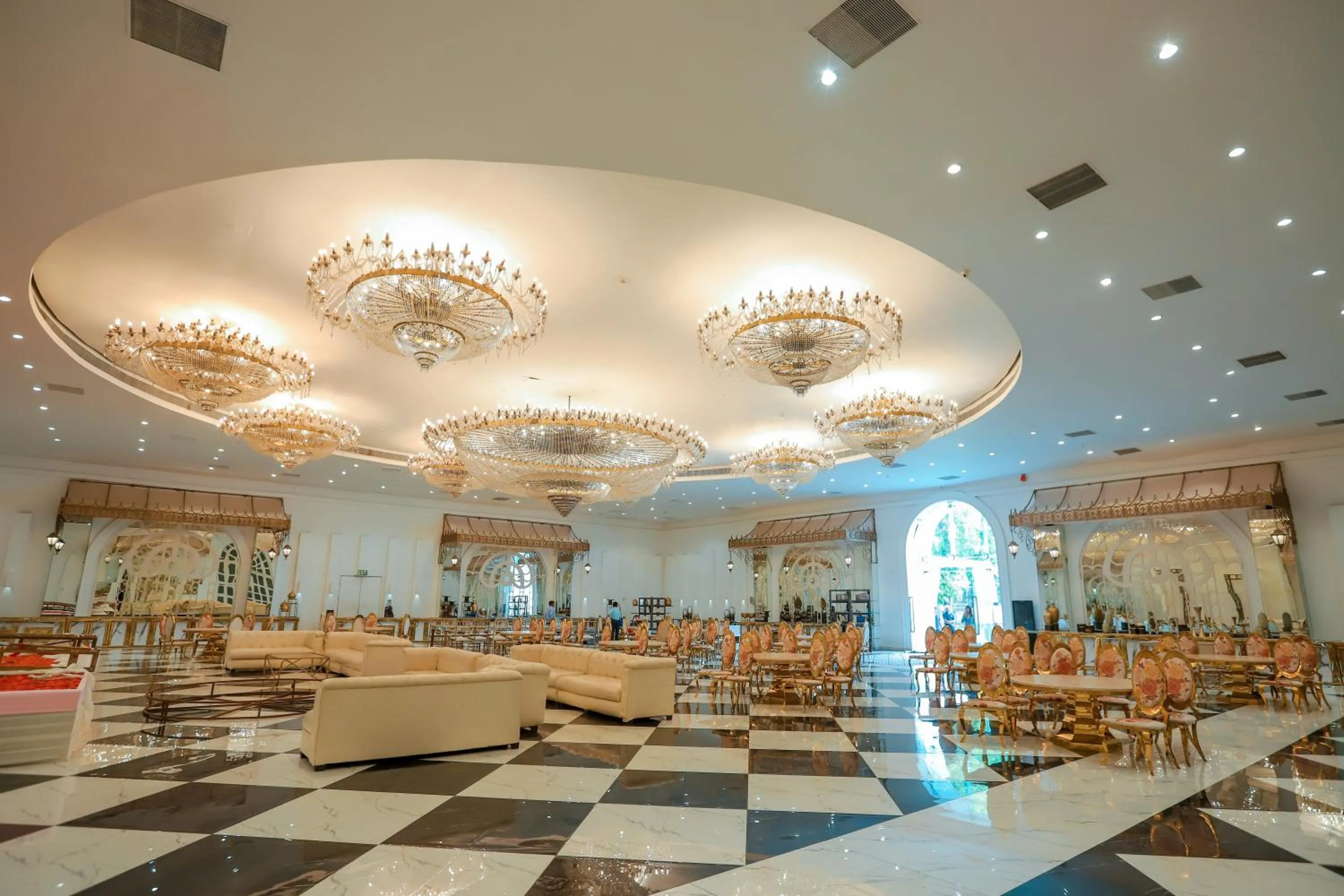 Banquet/Function facilities in Bel-La Monde Hotel Chhattarpur South Delhi