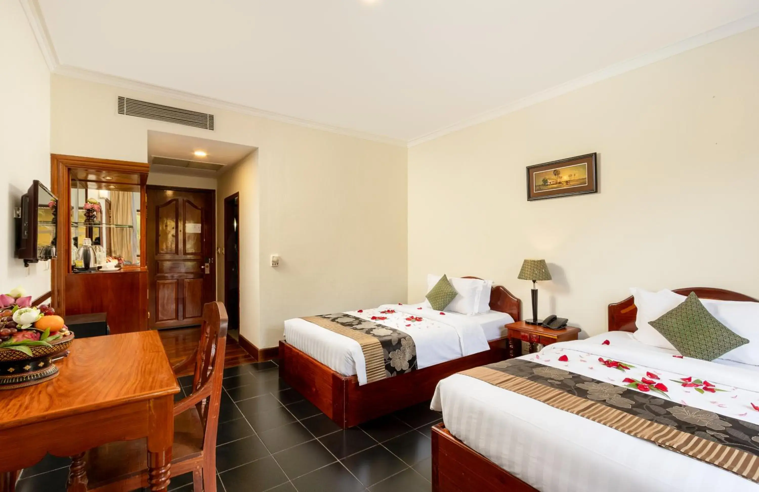 Twin Room with City View in YASODHARAPURA Residence Twin Room with City View in YASODHARAPURA Residence