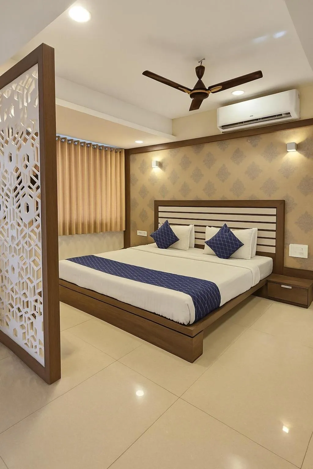 Bed in StayGuru Hotel Atithi