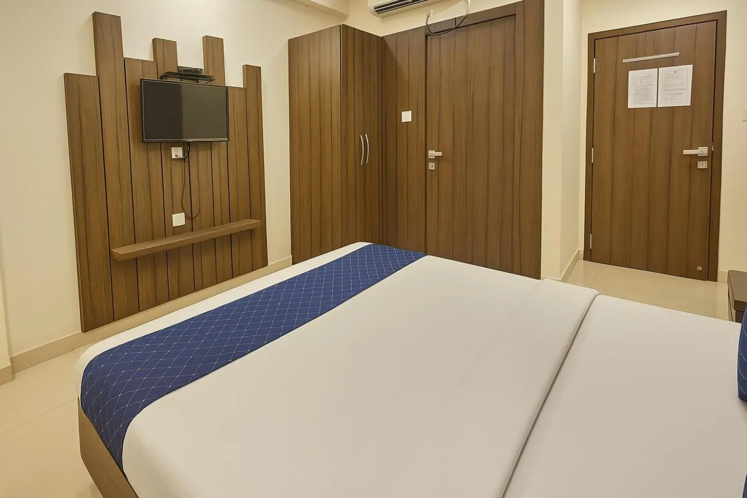 Bedroom, Bed in StayGuru Hotel Atithi