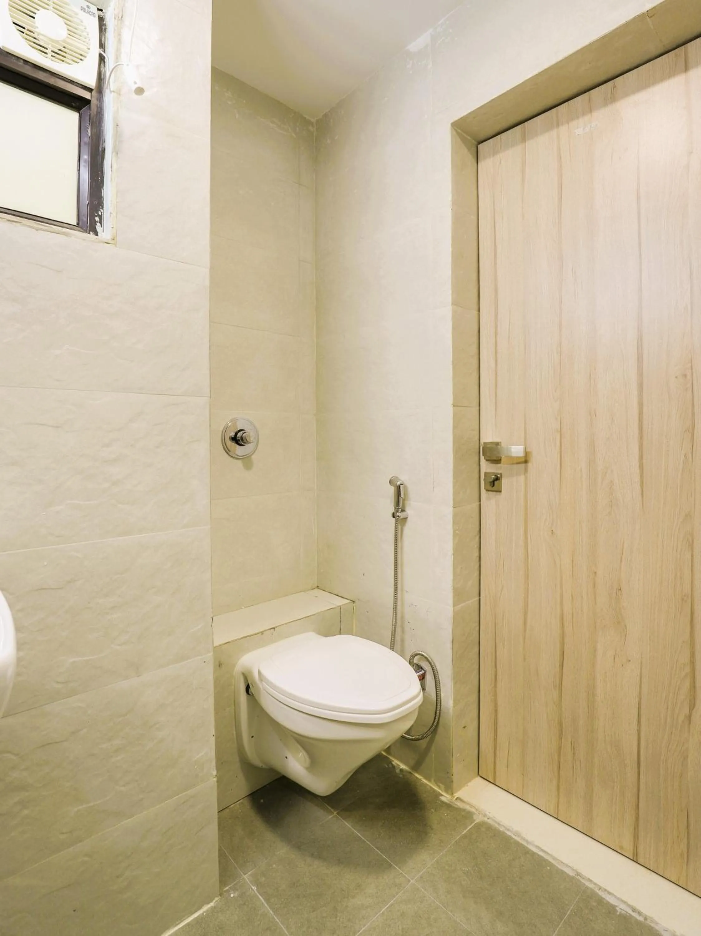 Shower in StayGuru Hotel Atithi