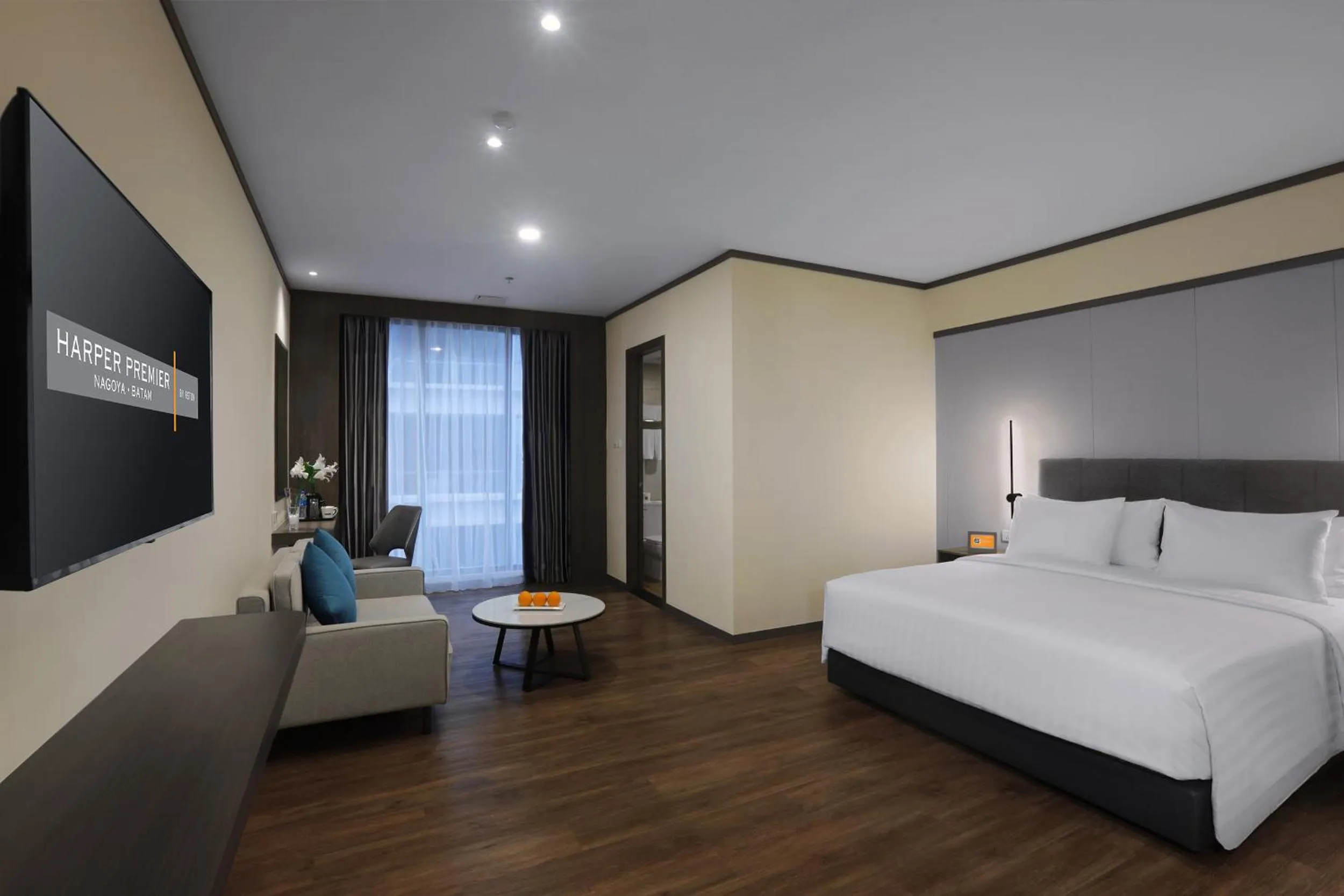 Bedroom, Bed in Harper Premier Nagoya Batam