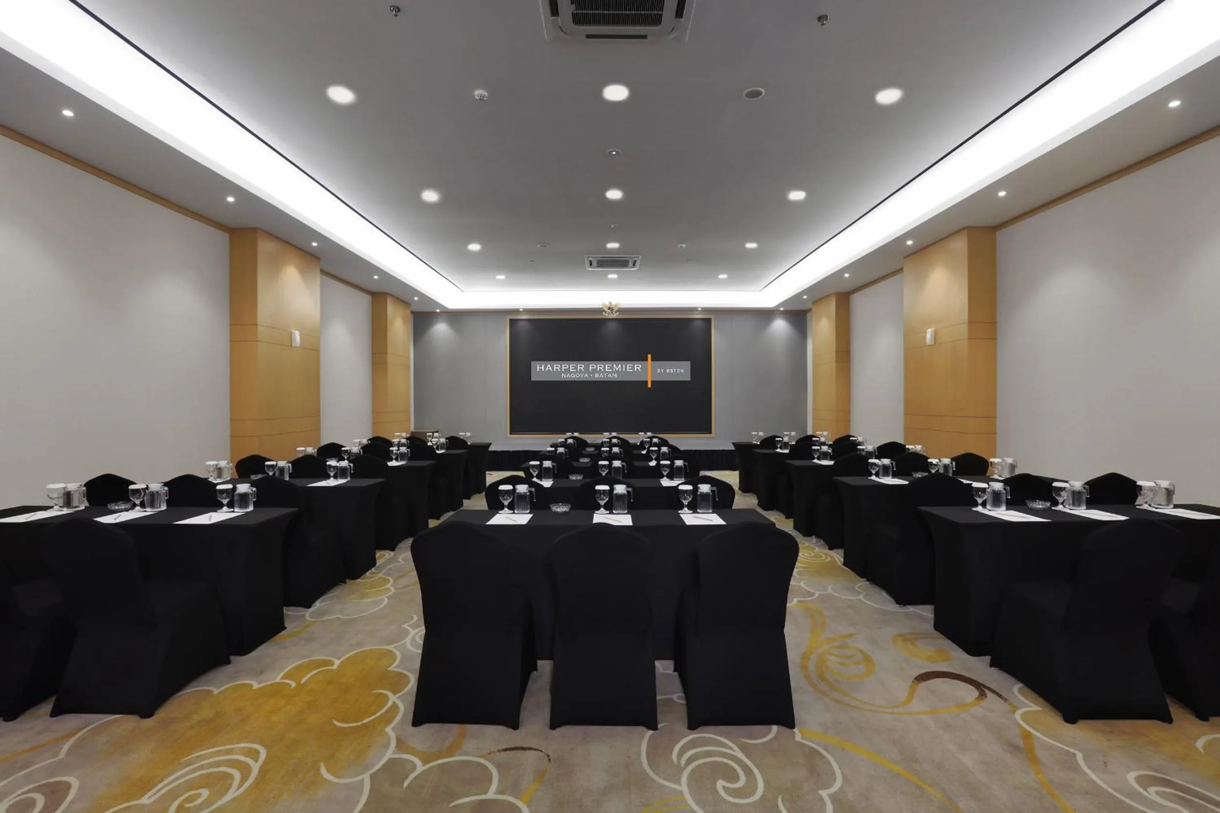 Meeting/conference room in Harper Premier Nagoya Batam