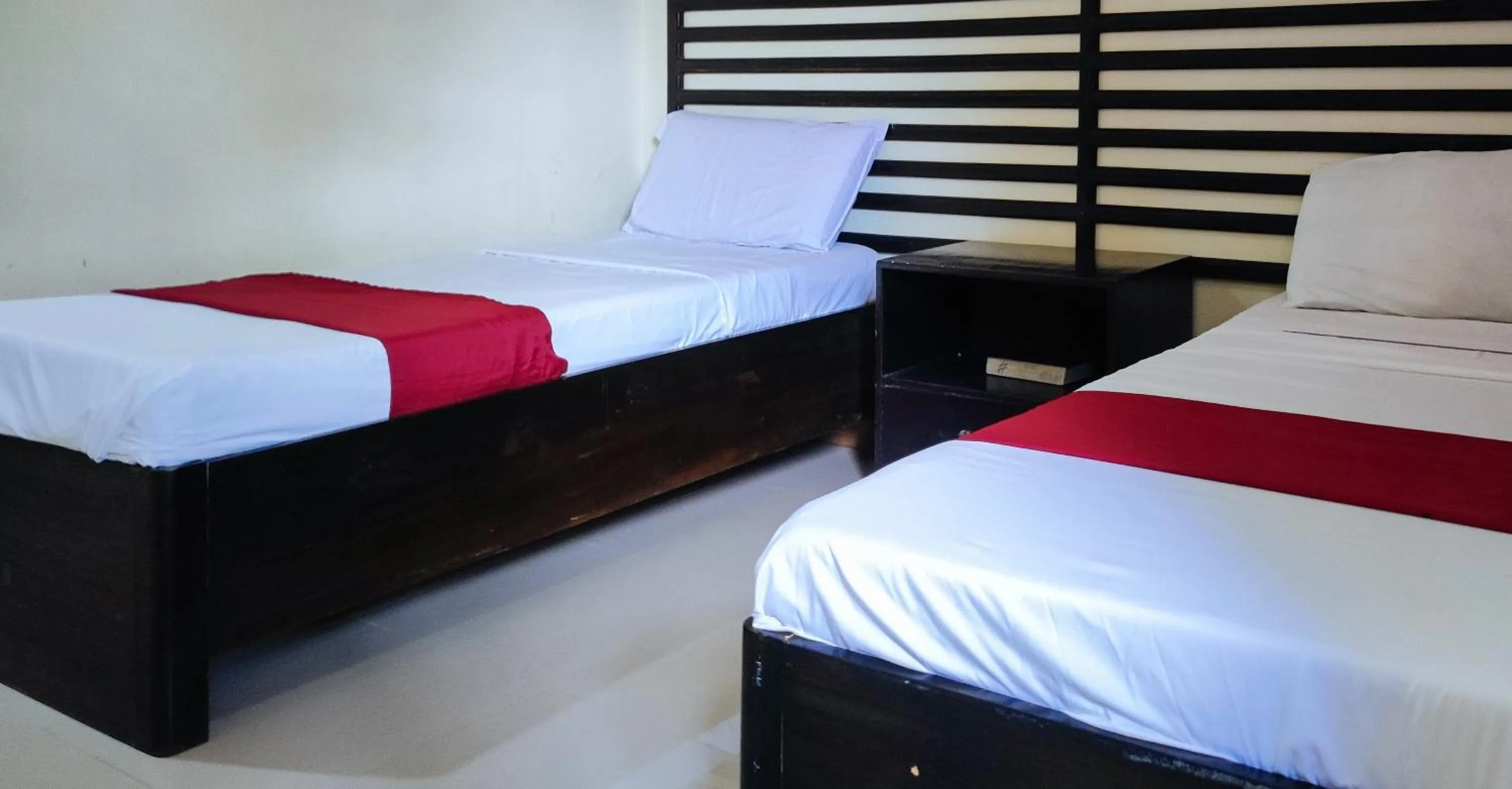 Bed in RedDoorz at Dream Haven Bed & Breakfast