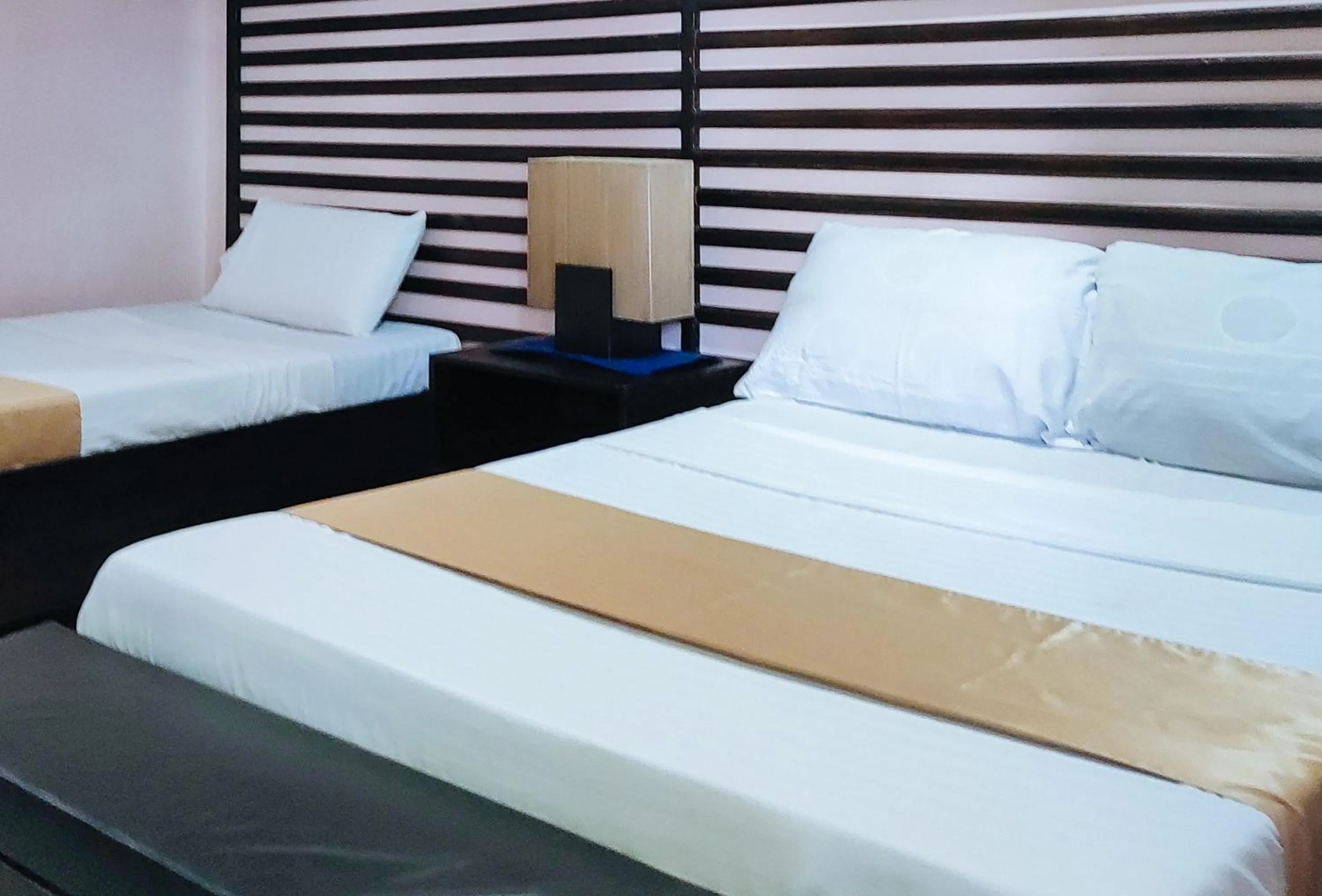 Photo of the whole room, Bed in RedDoorz at Dream Haven Bed & Breakfast