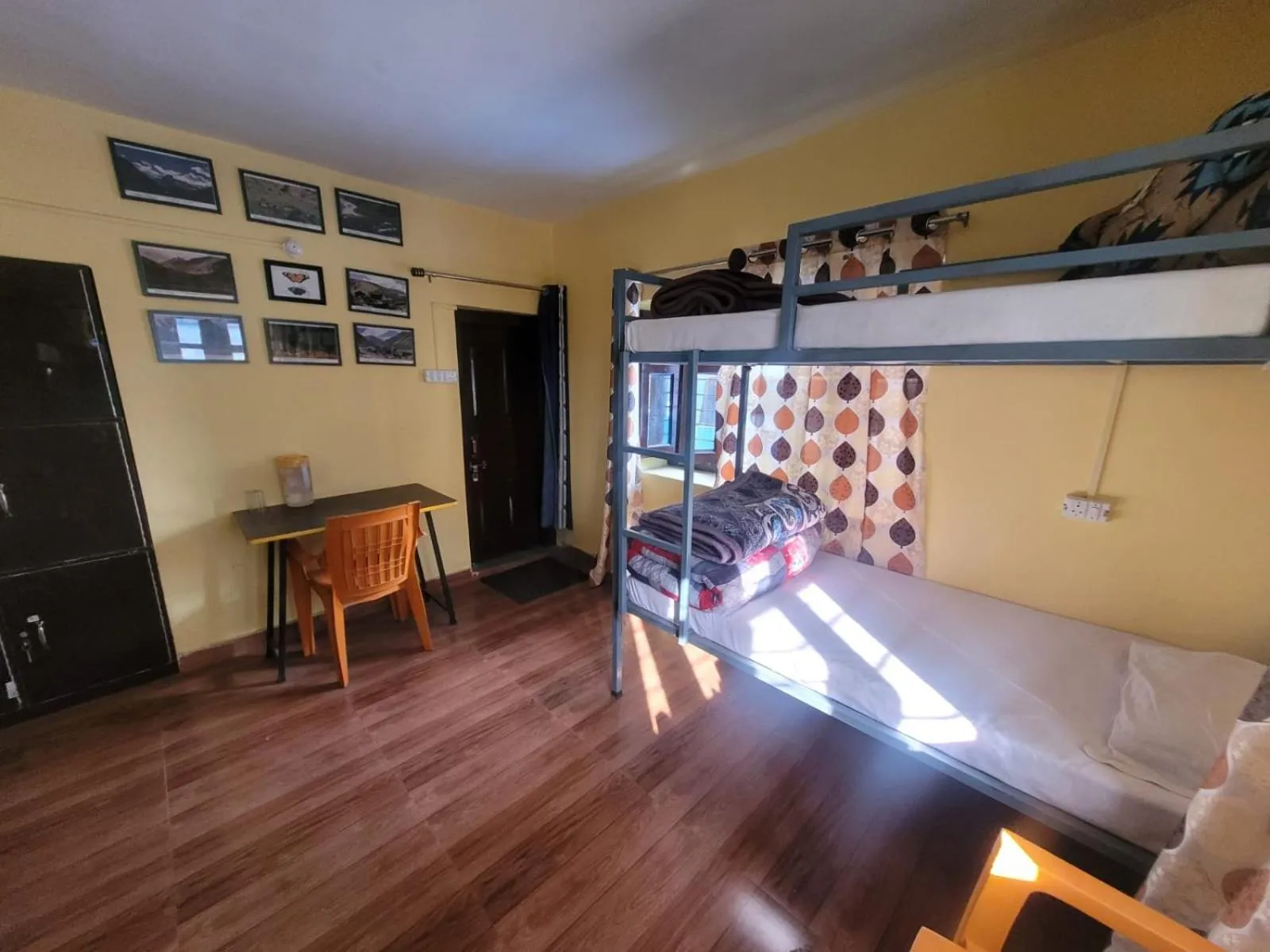 Bedroom, Bed in DHARAMSHALA inn MUNSYARI