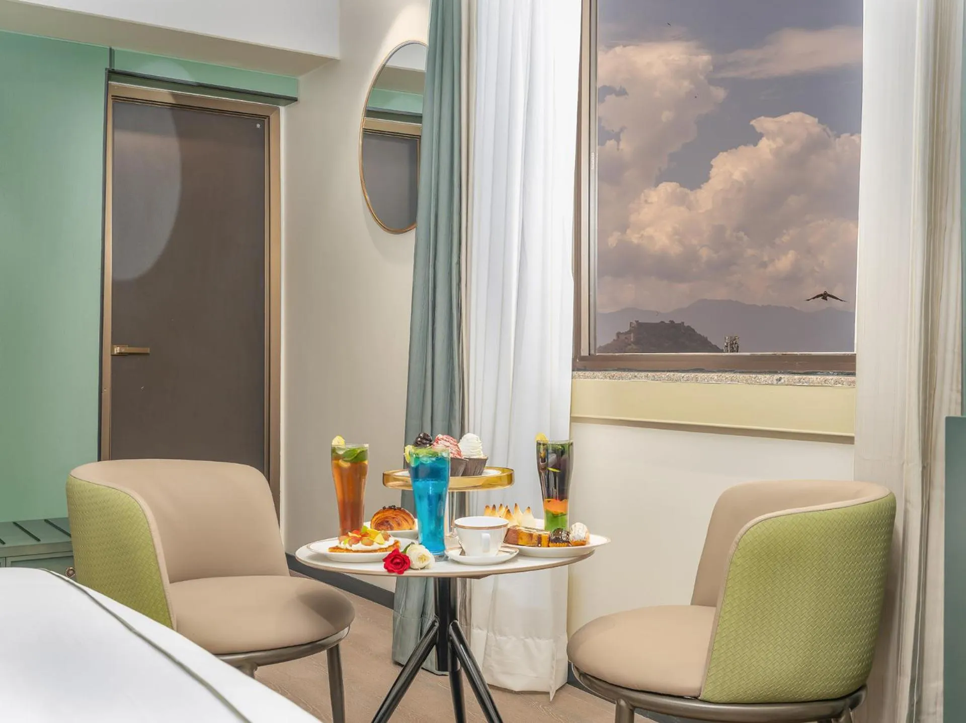 Food and drinks in Eternity By Greenscape