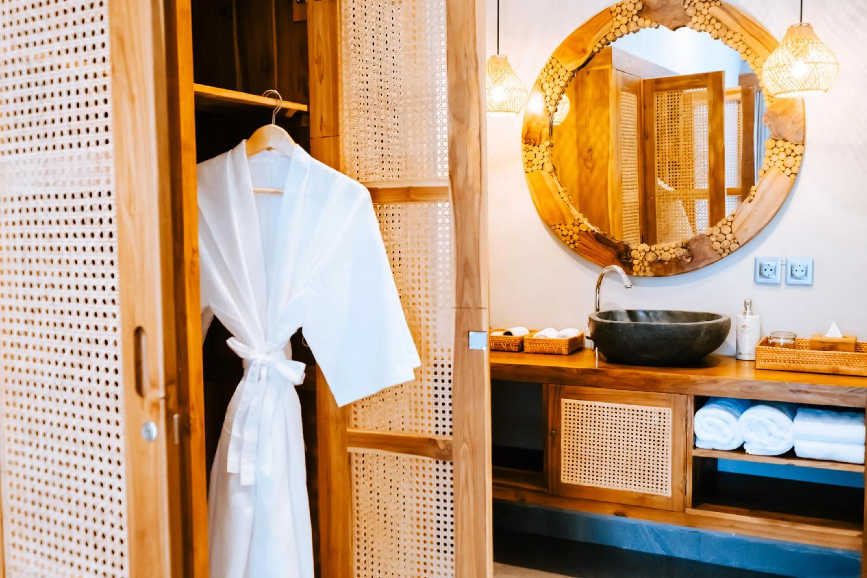 wardrobe in Villa Koura Kuta