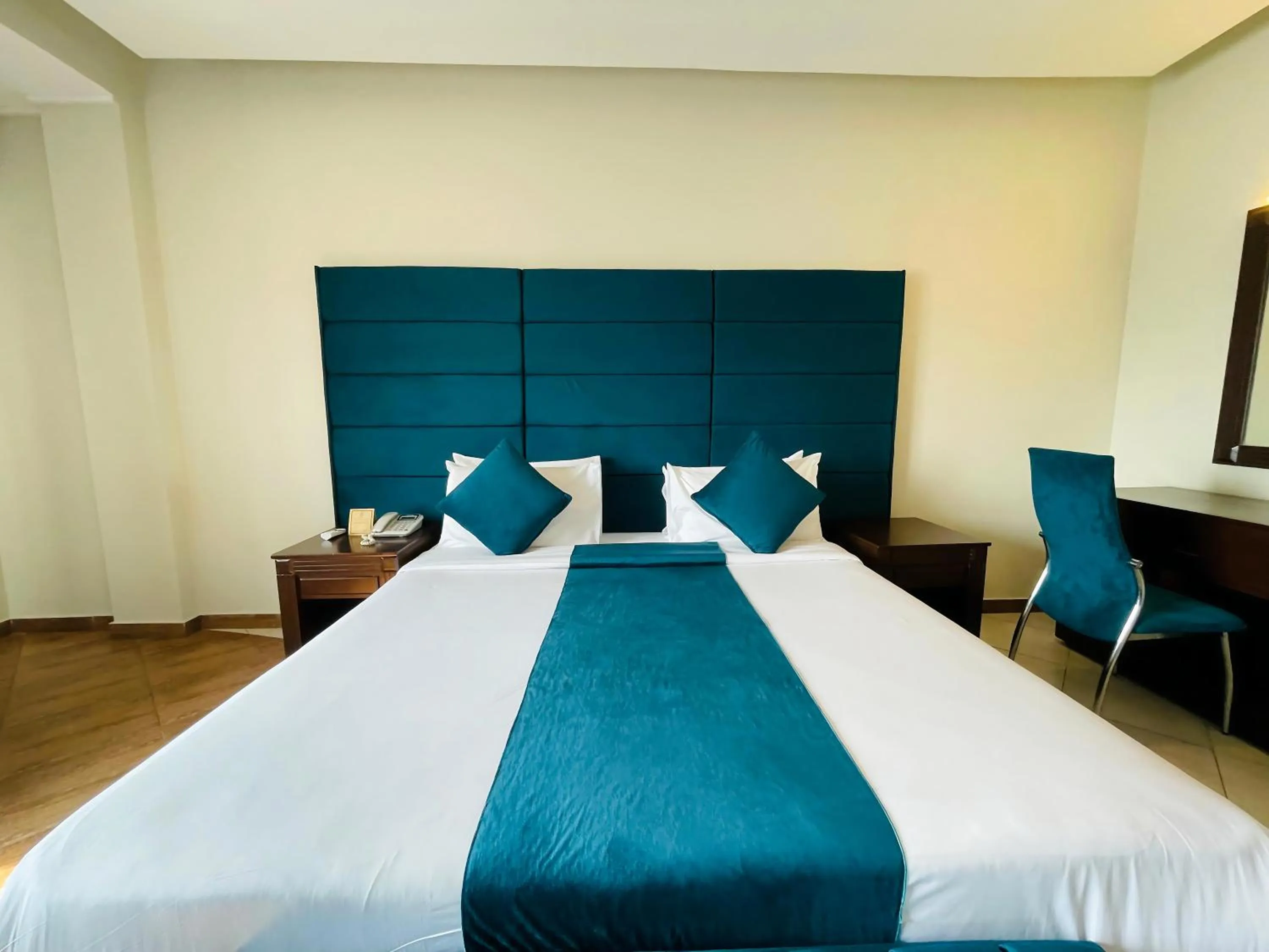 Bedroom, Bed in Grand Regency