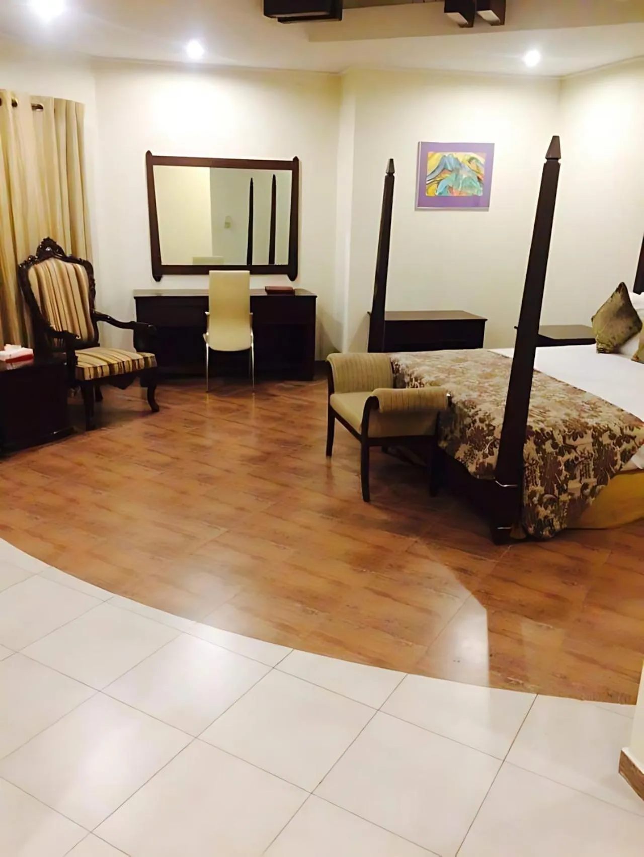 Bedroom, Bed in Grand Regency