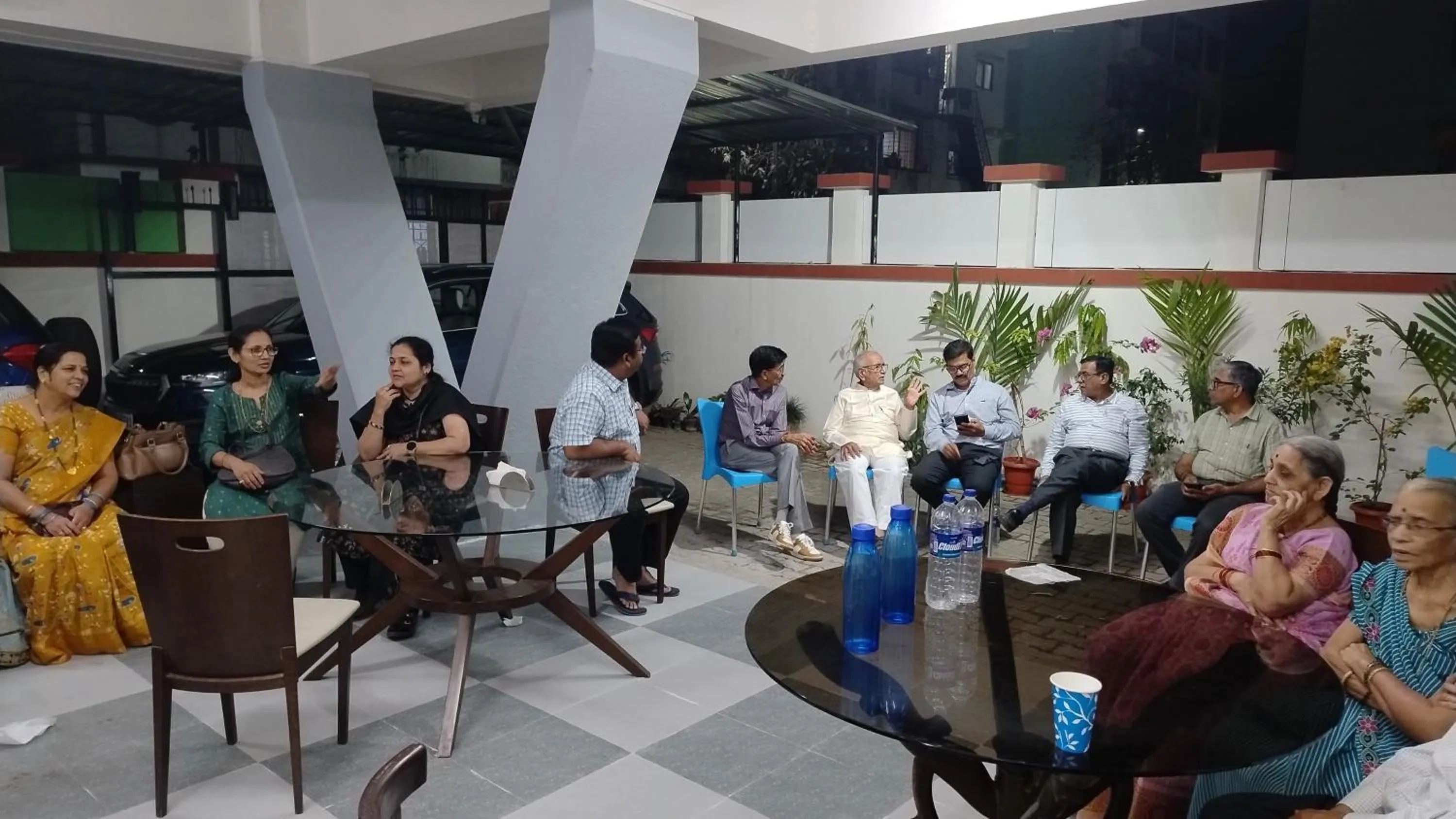 Restaurant/places to eat in DatsunG Studios