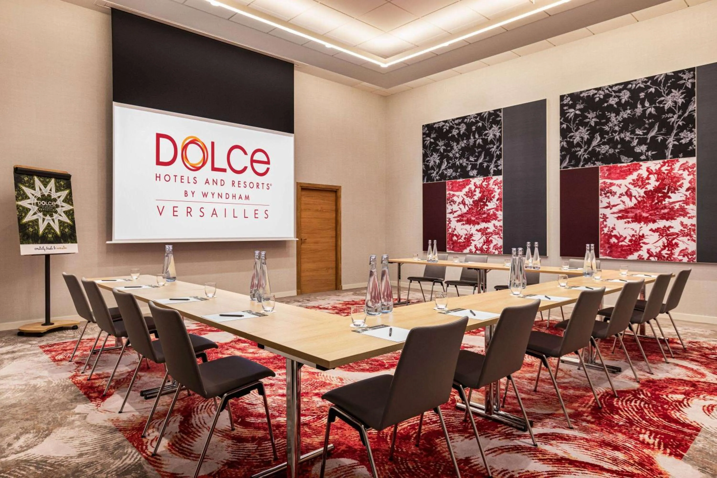 Business facilities in Dolce by Wyndham Versailles - Domaine du Montcel