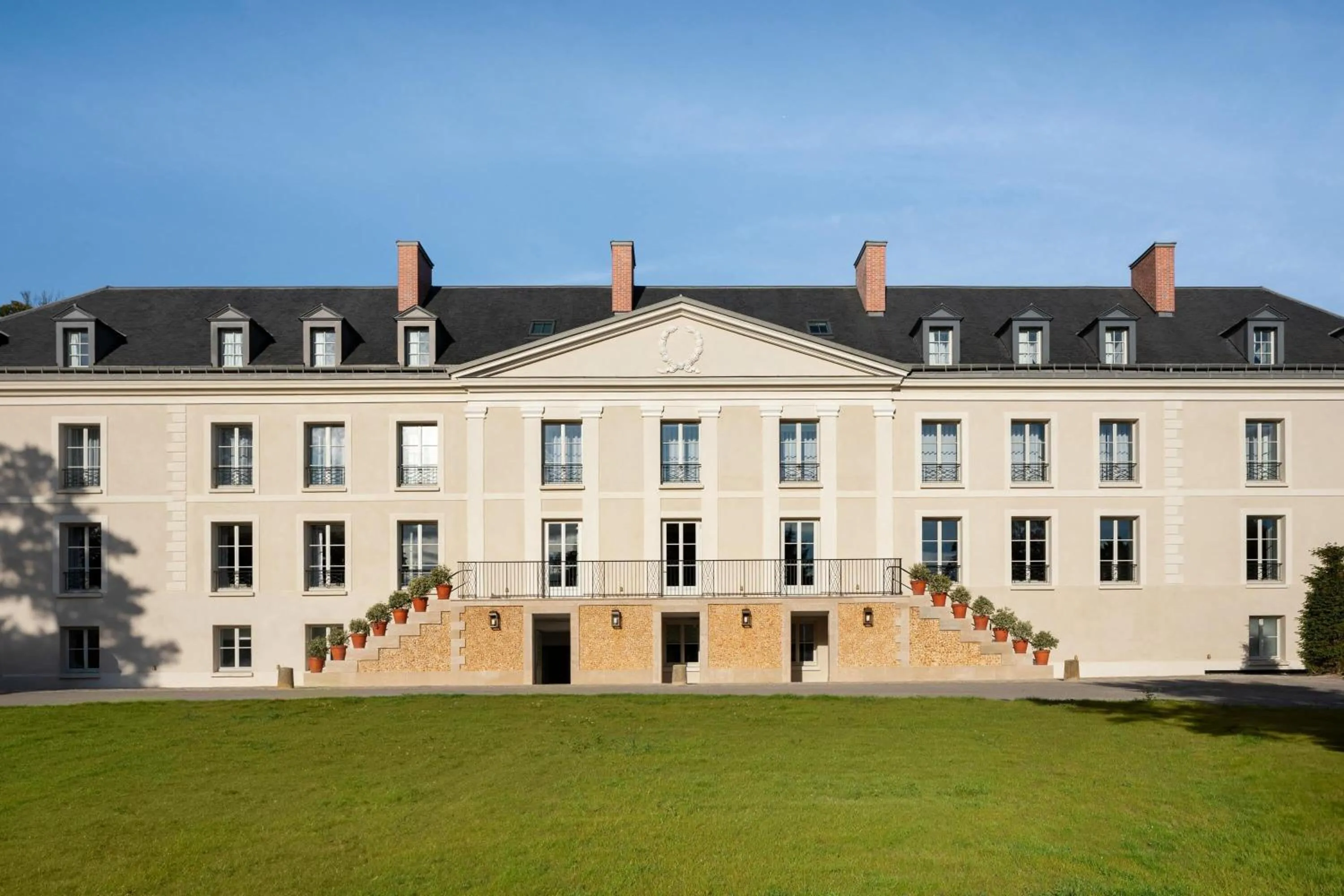 Property building in Dolce by Wyndham Versailles - Domaine du Montcel