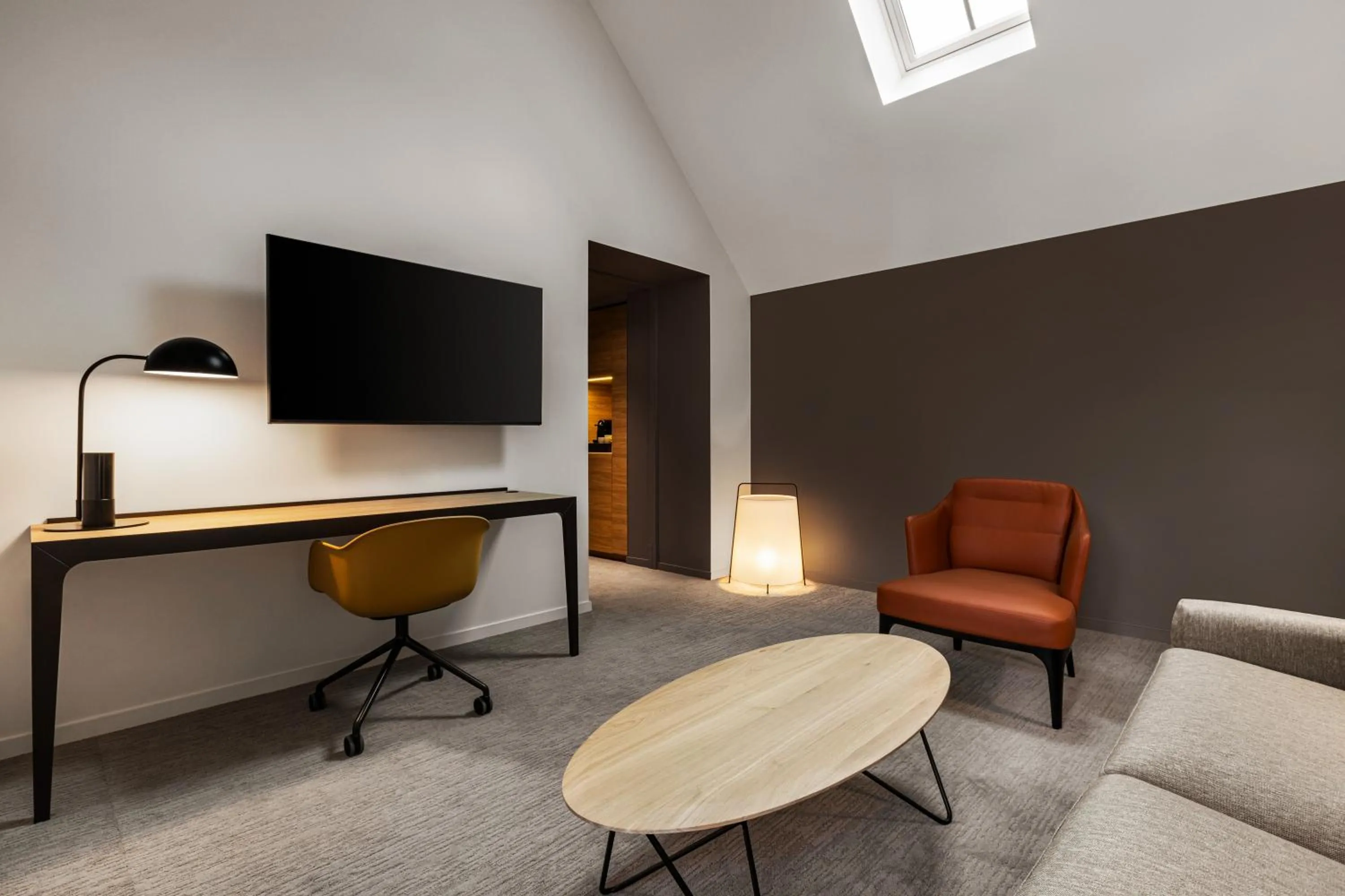 Communal lounge/ TV room in Dolce by Wyndham Versailles - Domaine du Montcel