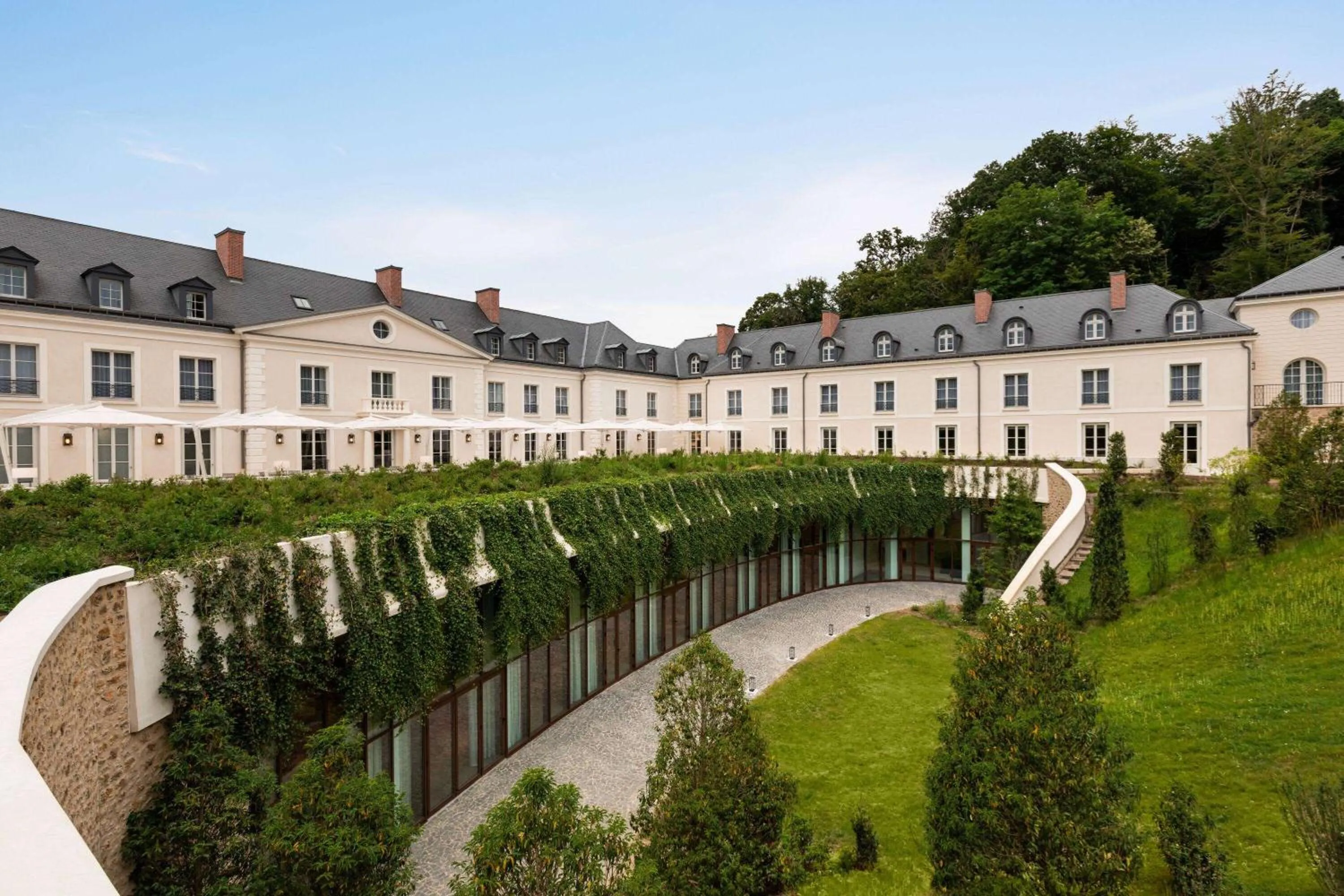 Property building in Dolce by Wyndham Versailles - Domaine du Montcel