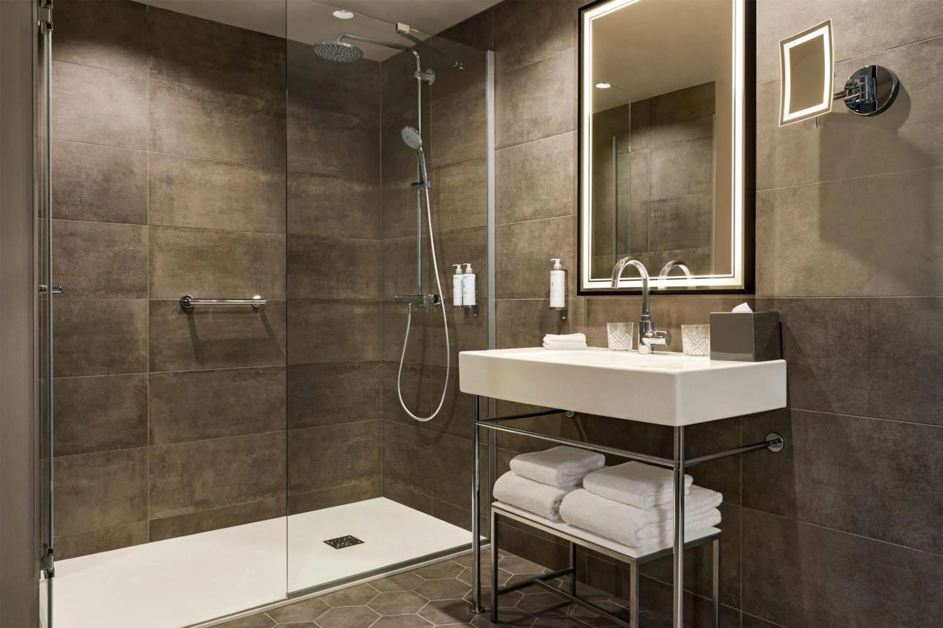 Bathroom in Dolce by Wyndham Versailles - Domaine du Montcel