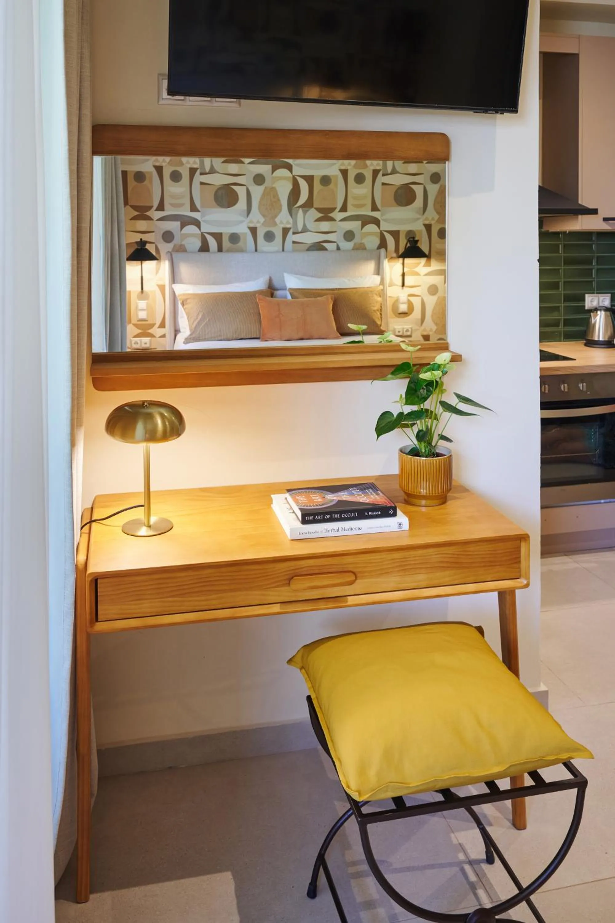 TV and multimedia in Rastoni Acropolis Uniquely Located Stylish Apartments