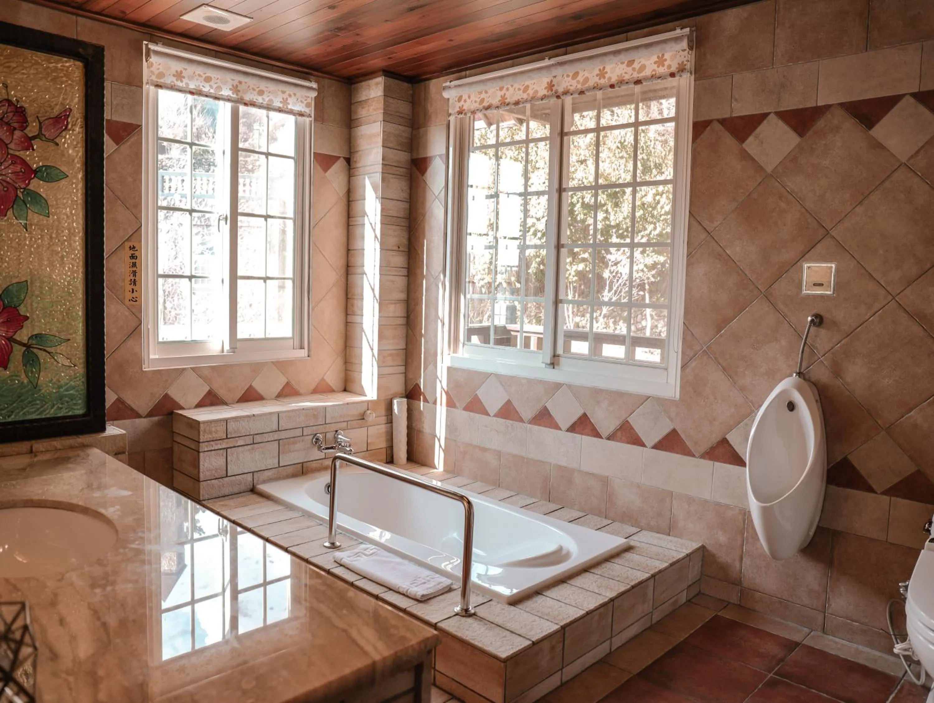 Bathroom in 日初雲來民宿