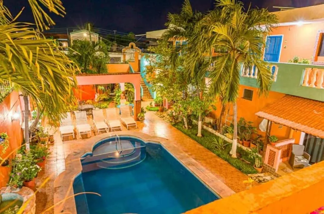 Night in Hotel Maria's Nicte Ha