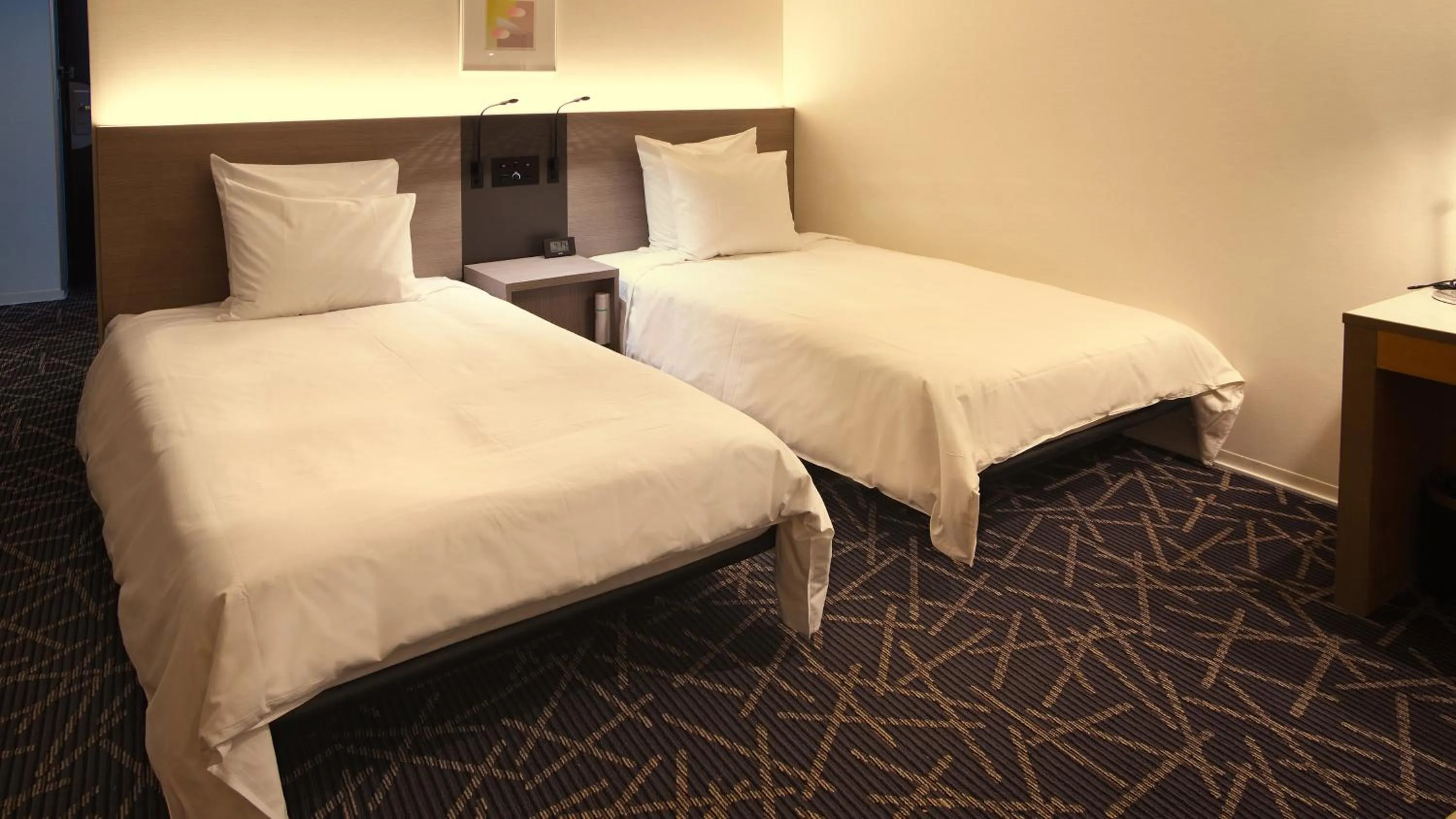 Photo of the whole room, Bed in ANA Crowne Plaza Niigata by IHG