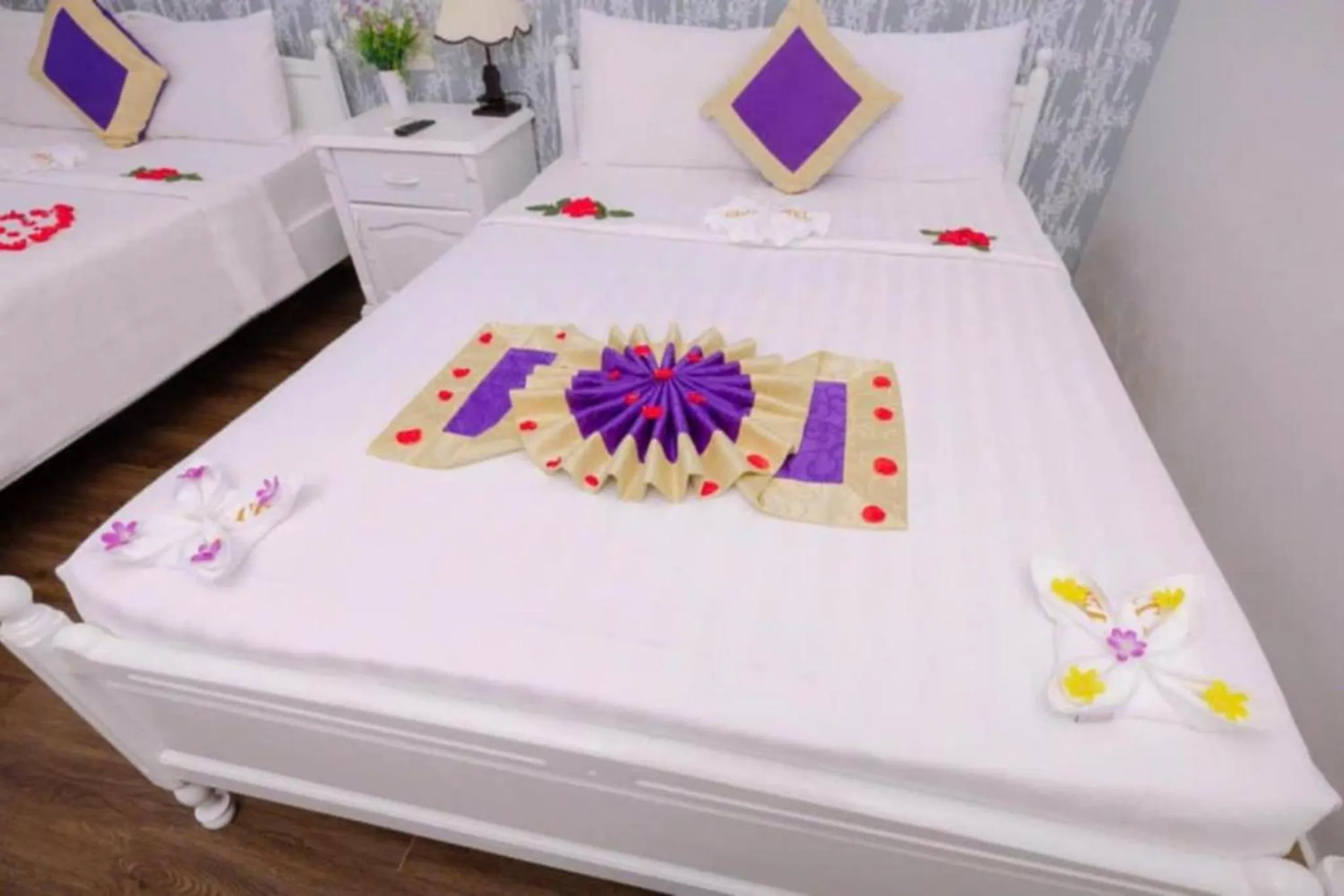 Bed in CCT Luxury Hotel