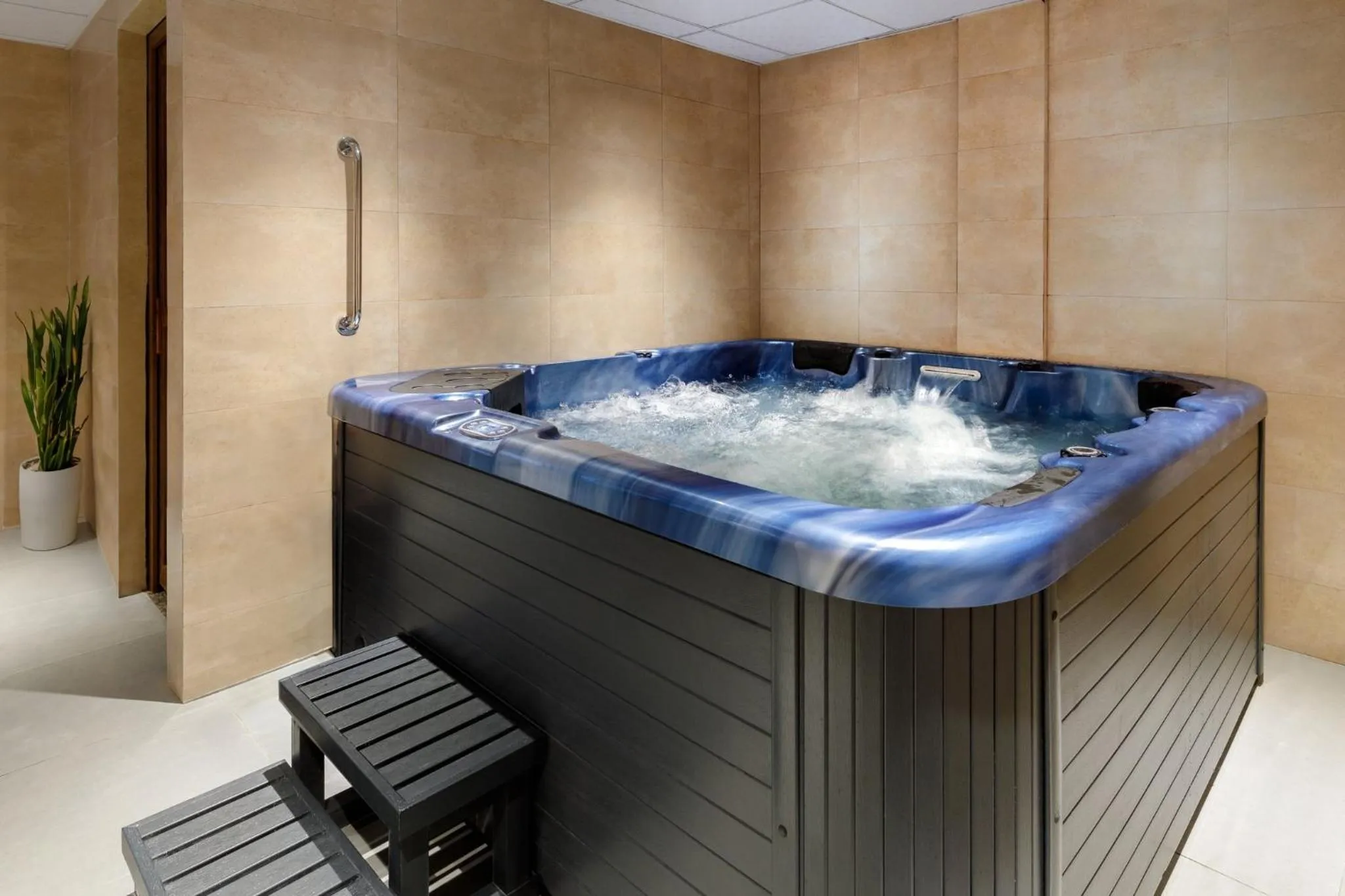 Spa and wellness centre/facilities in Holiday Inn Resort Kathmandu Budhanilkantha by IHG