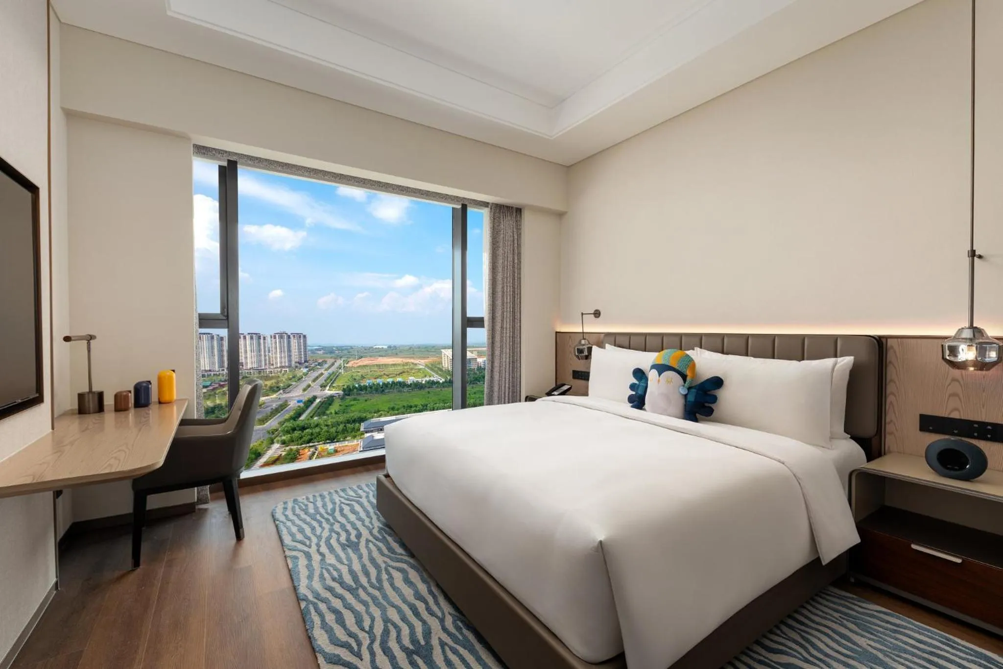Photo of the whole room, Bed in voco Jincheng Danhe by IHG