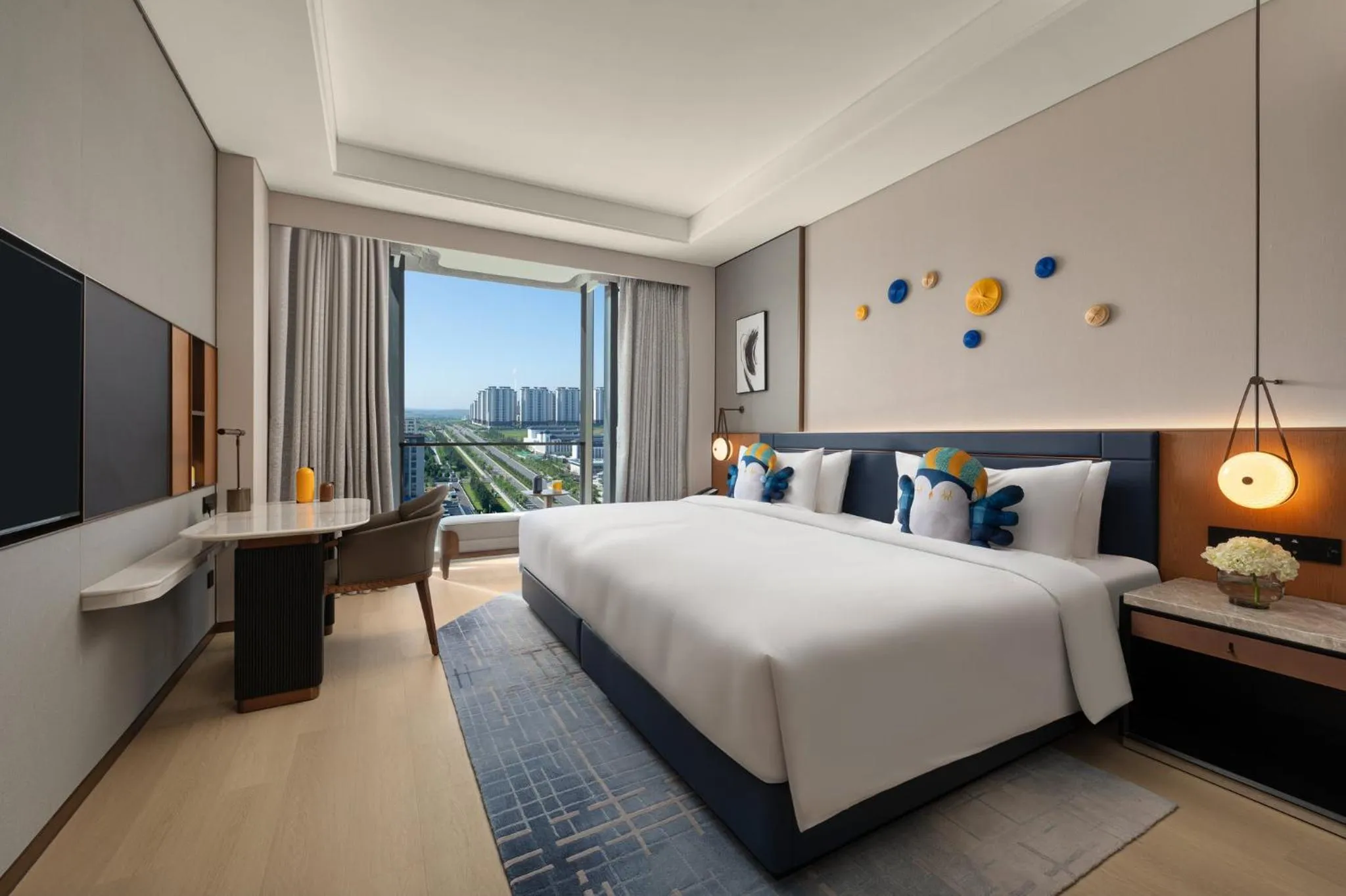 Photo of the whole room, Bed in voco Jincheng Danhe by IHG