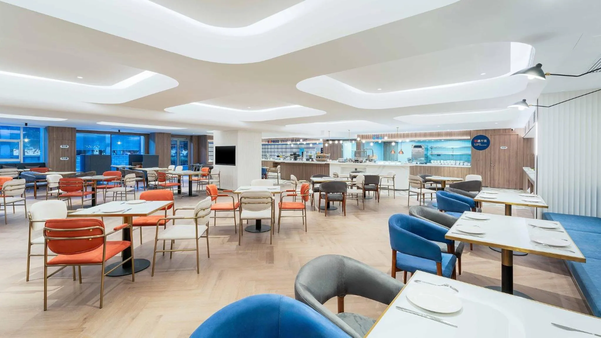 Restaurant/places to eat in Holiday Inn Express Wuhan Jinyin Lake