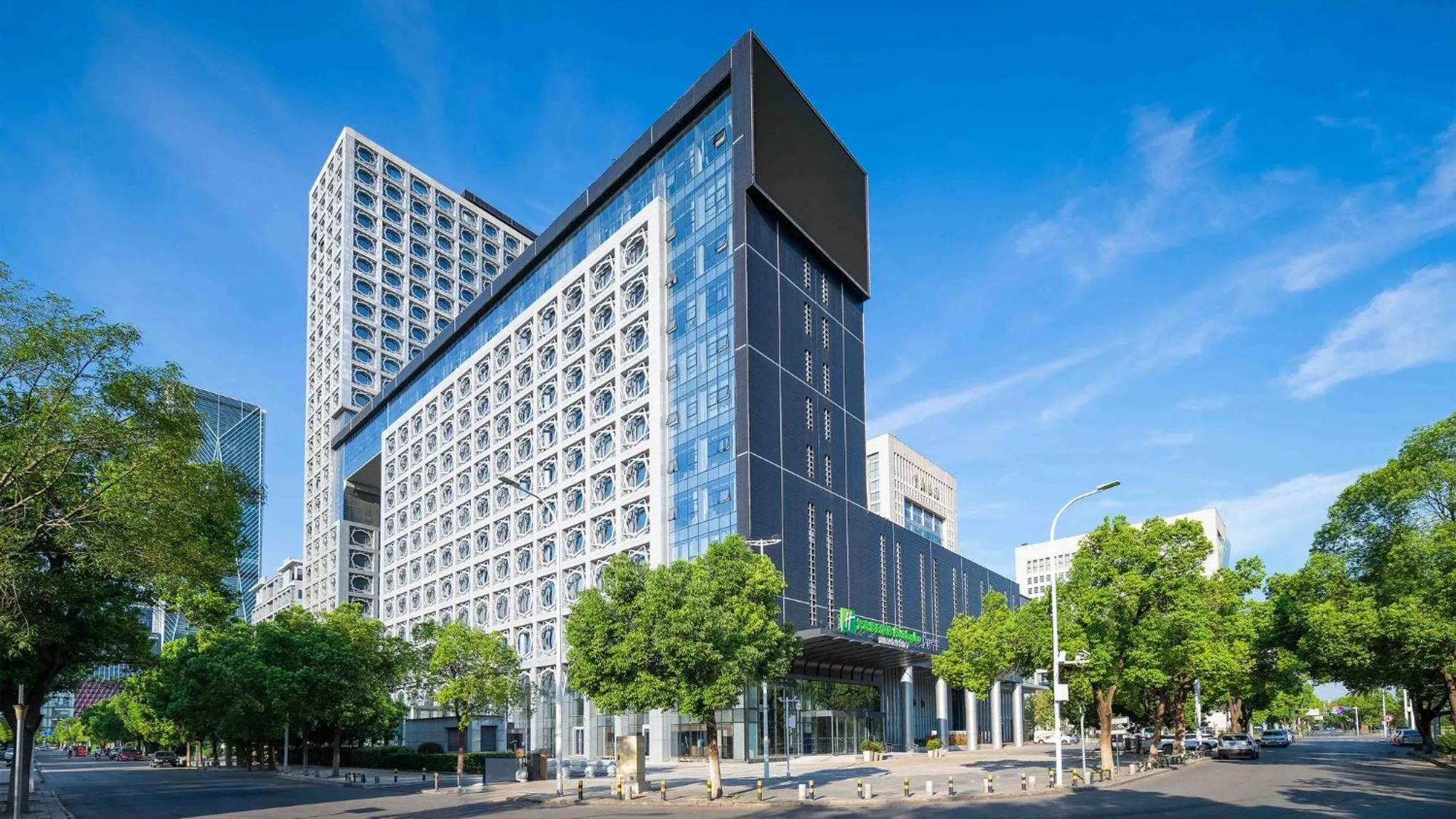 Property building in Holiday Inn Express Wuhan Jinyin Lake