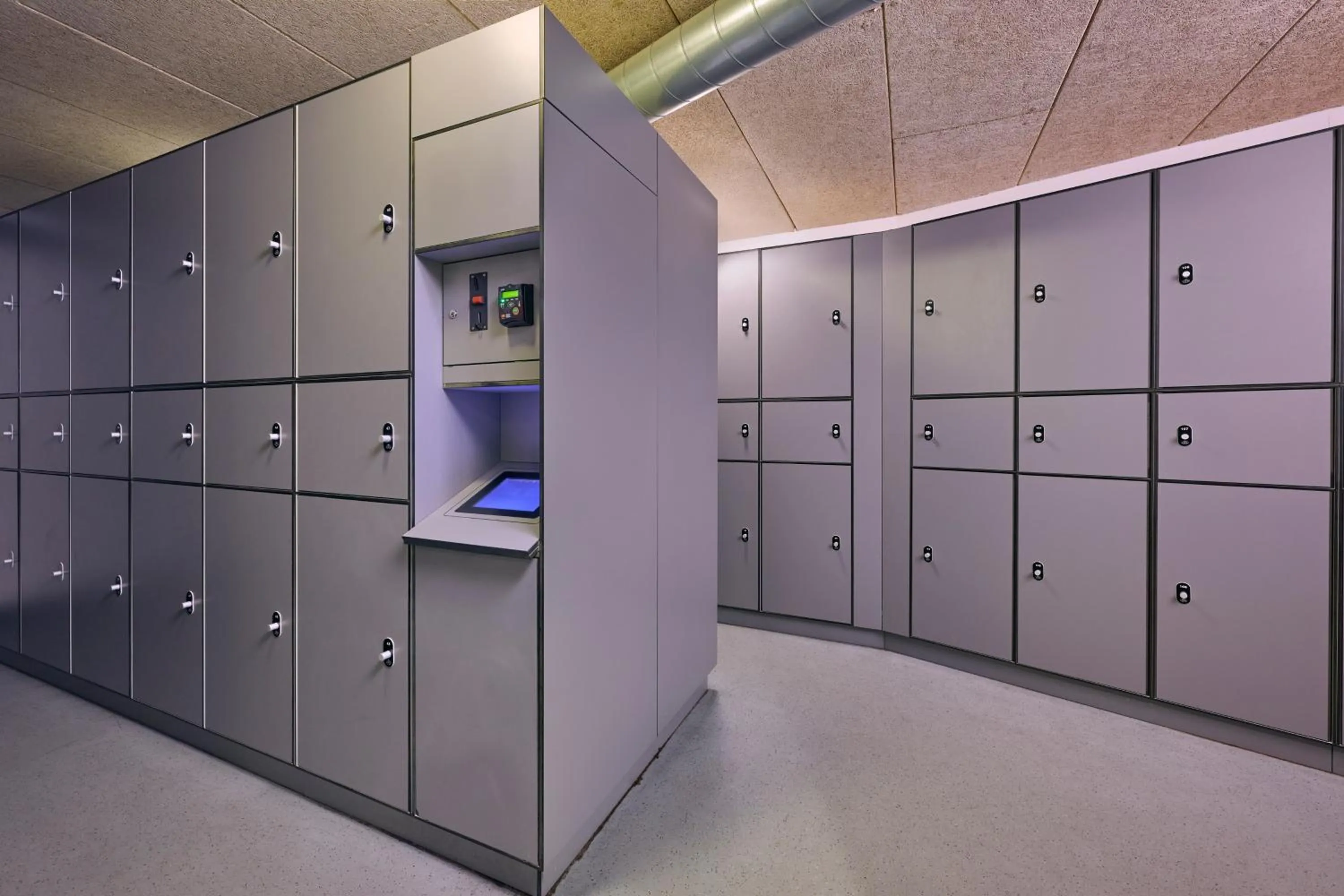 locker in Generator Paris