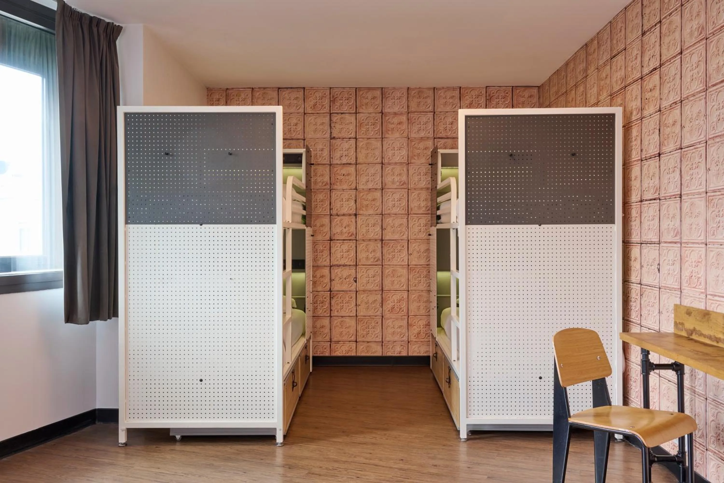 Bed in Generator Paris