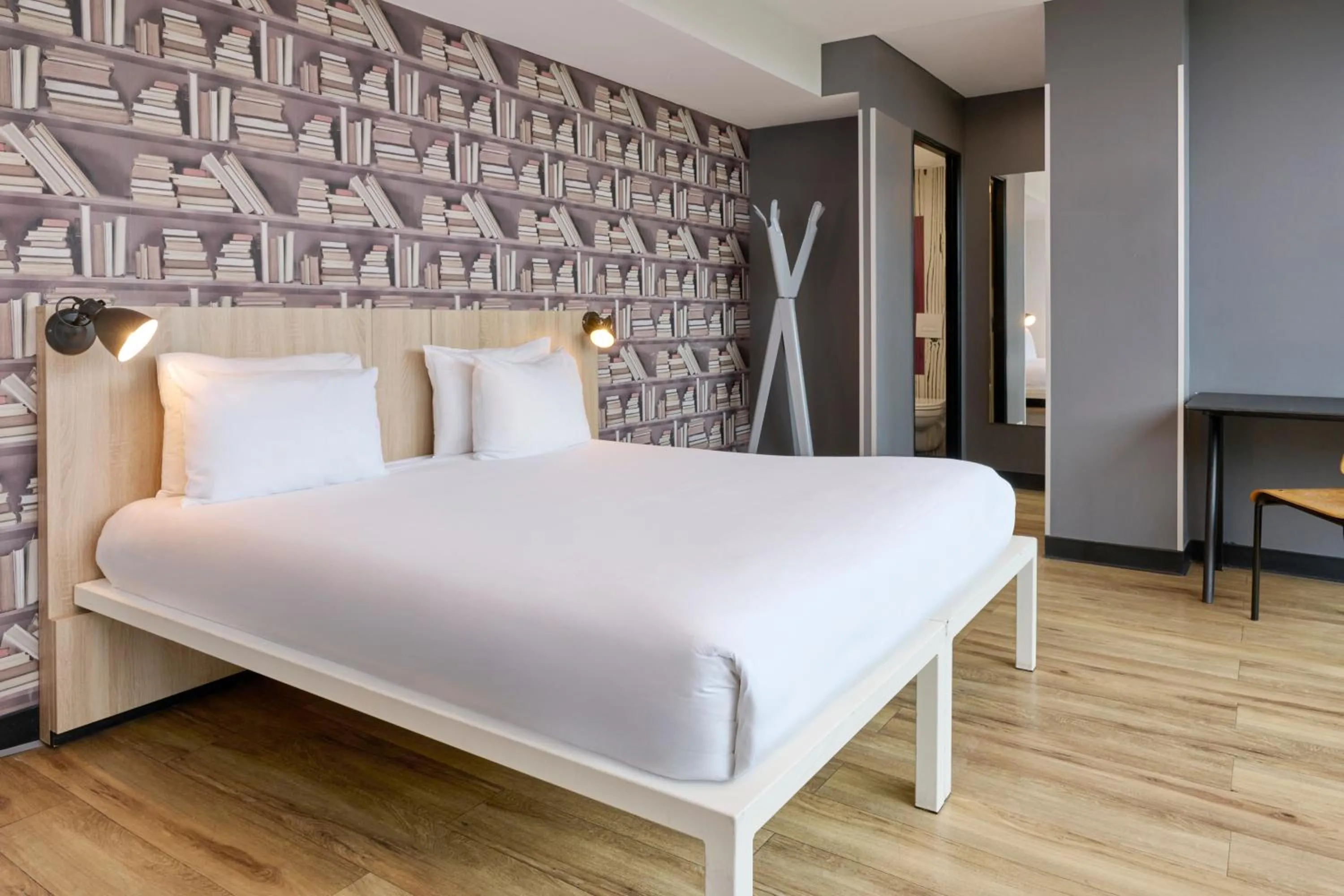 Bedroom, Bed in Generator Paris