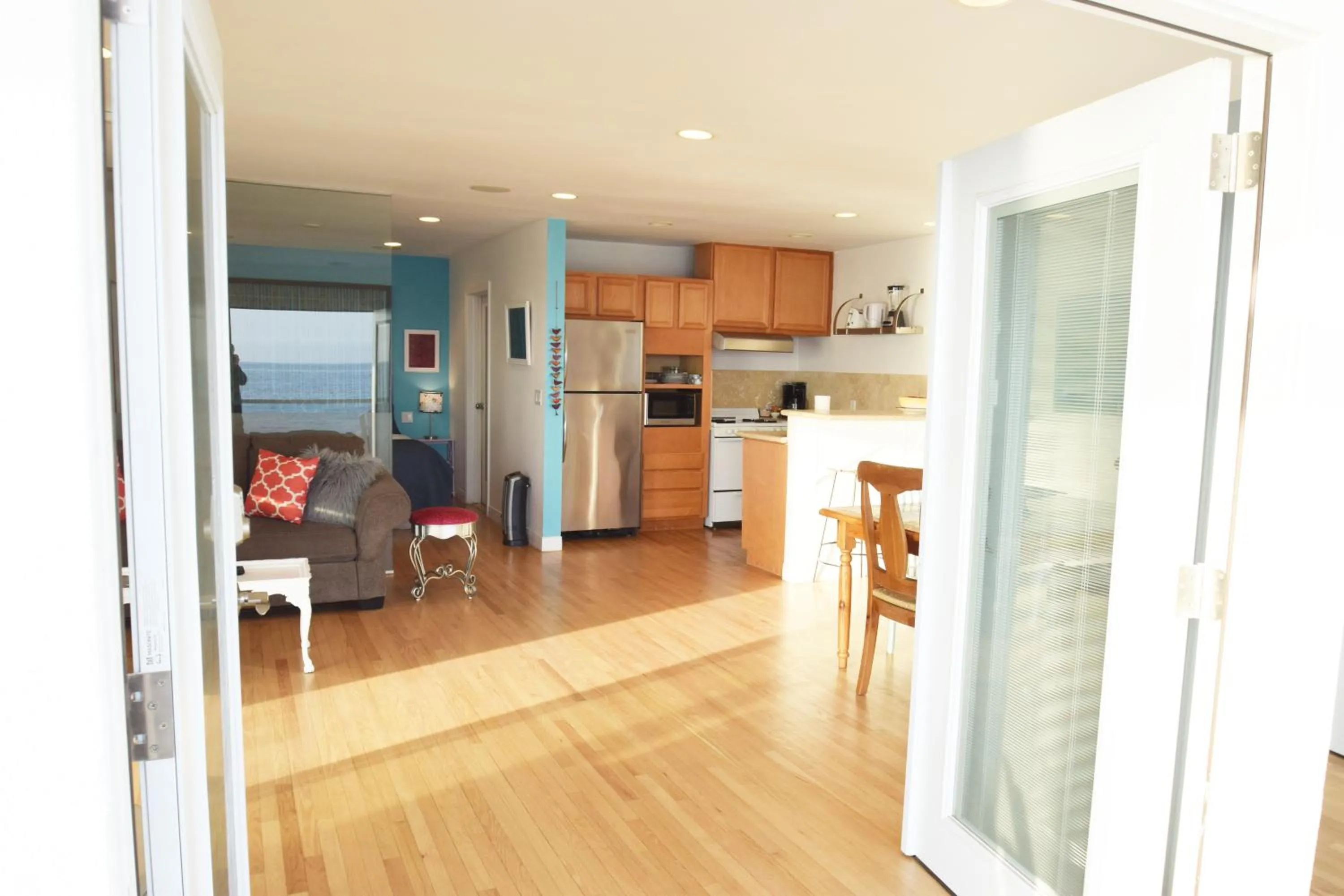 Living room in Malibu Private Beach Apartments