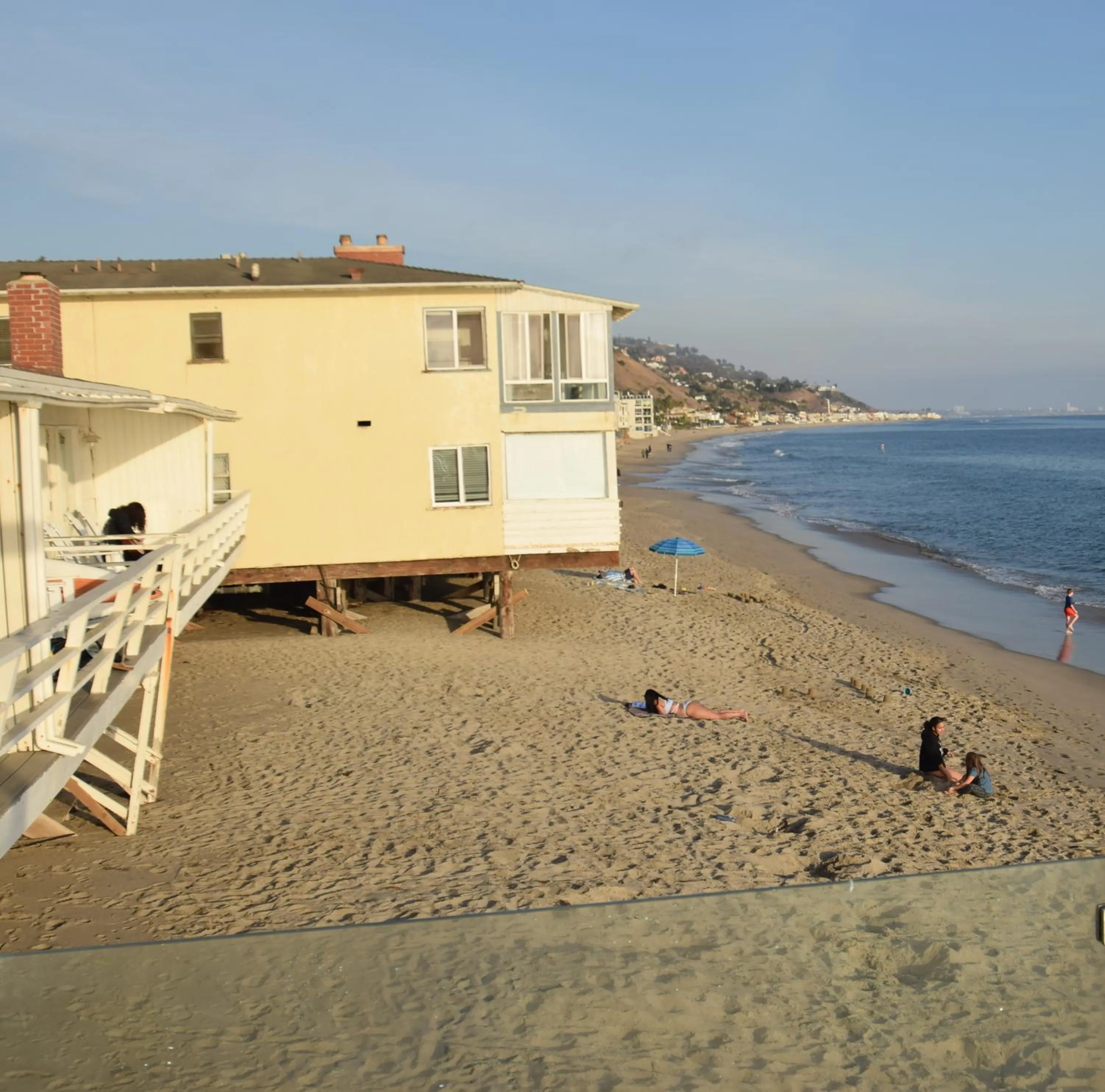 Neighbourhood in Malibu Private Beach Apartments